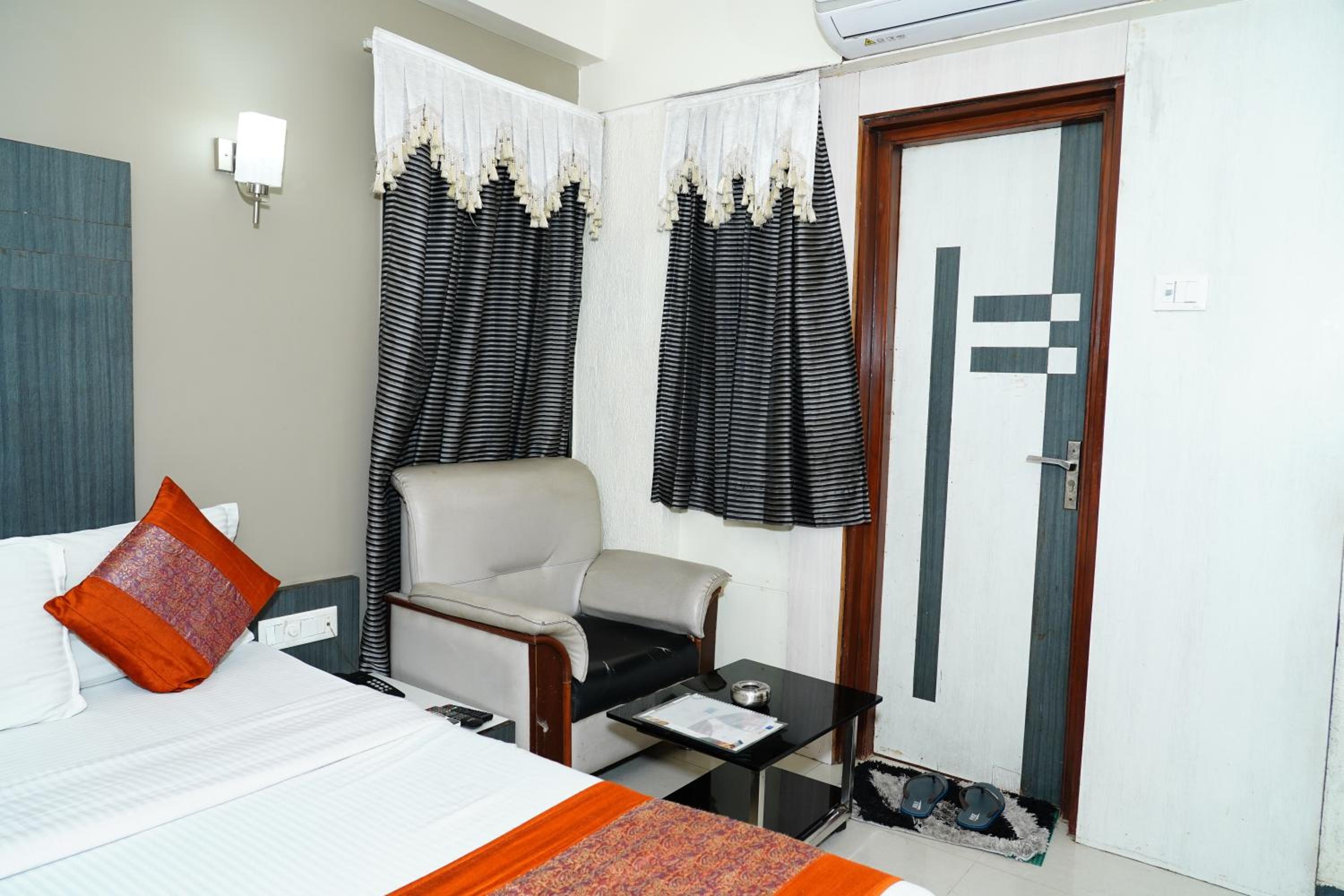 Marshall The Hotel