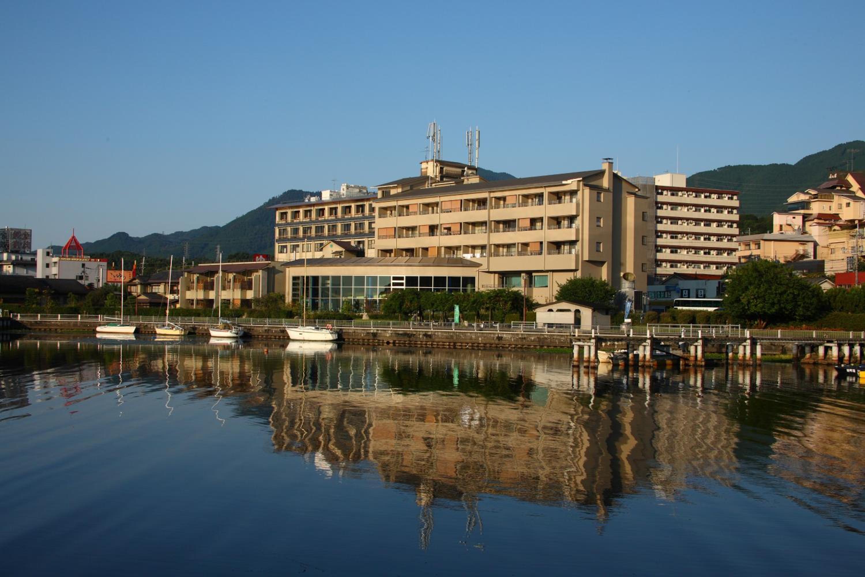 Hotel Biwako Ryokusuitei - Image 1