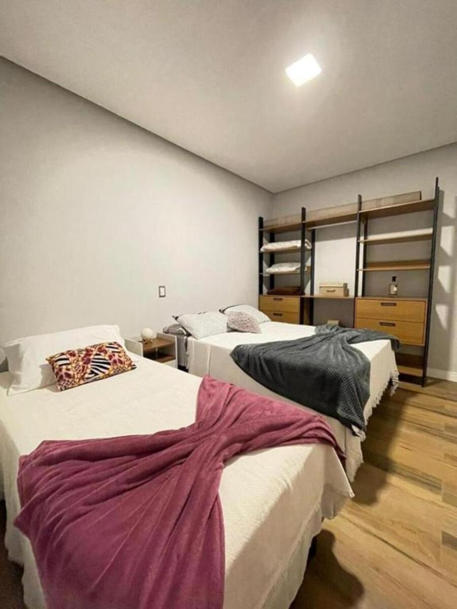 Casa de Férias com Piscina em Bombinhas