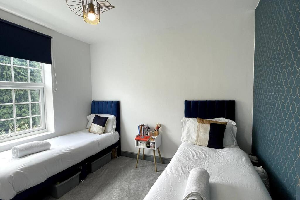 Leicester Vacations - Luxury 2 Bed Duplex Apartment by YO ROOM! - Leicester City- Free Parking - Property Image 52