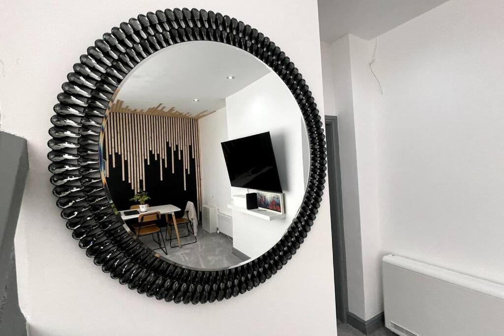 Leicester Vacations - Luxury 2 Bed Duplex Apartment by YO ROOM! - Leicester City- Free Parking - Property Image 8