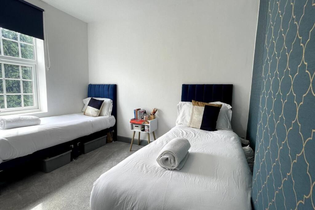 Leicester Vacations - Luxury 2 Bed Duplex Apartment by YO ROOM! - Leicester City- Free Parking - Property Image 10