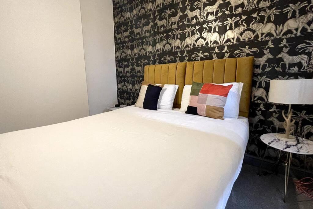 Leicester Vacations - Luxury 2 Bed Duplex Apartment by YO ROOM! - Leicester City- Free Parking - Property Image 21