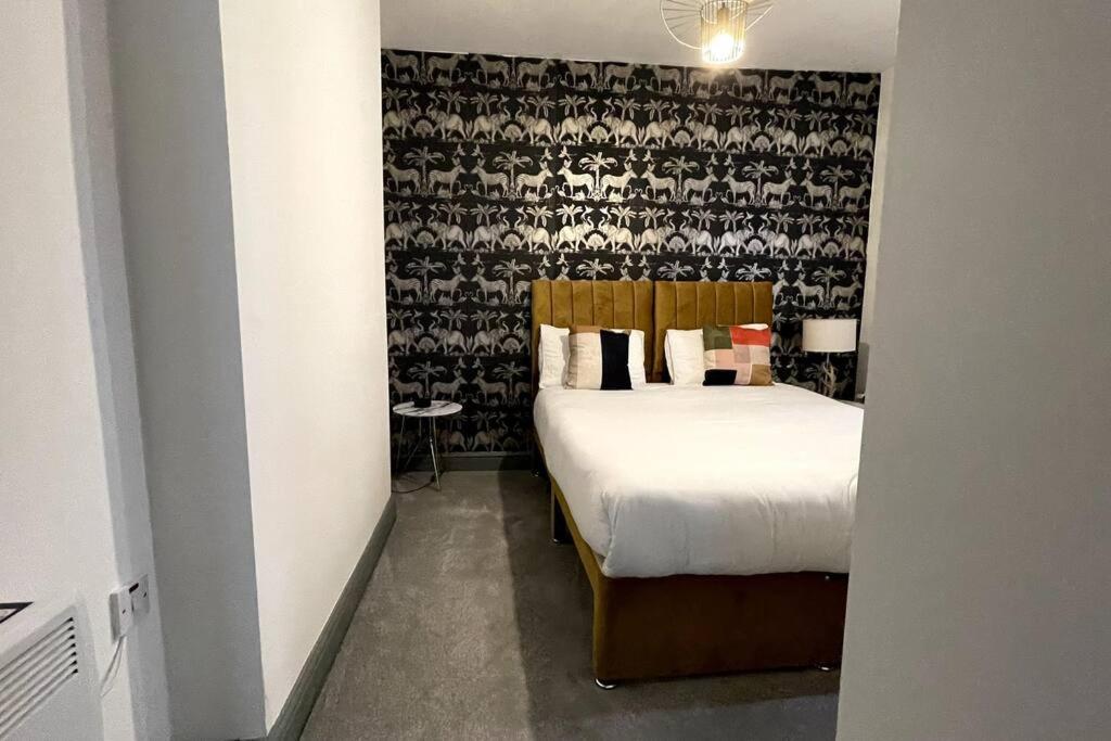 Leicester Vacations - Luxury 2 Bed Duplex Apartment by YO ROOM! - Leicester City- Free Parking - Property Image 34