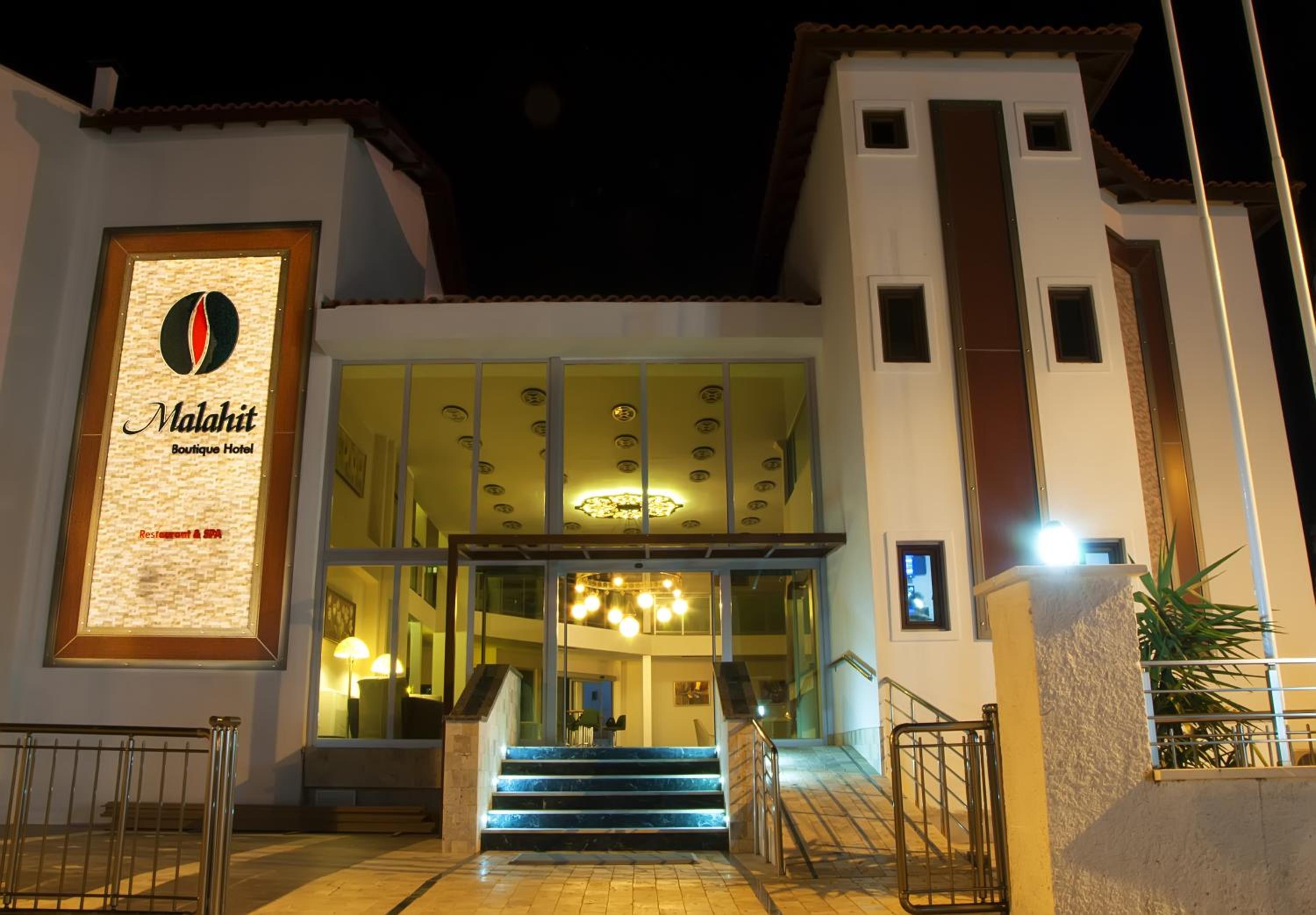 Malahit Exclusive City Hotel - Image 24