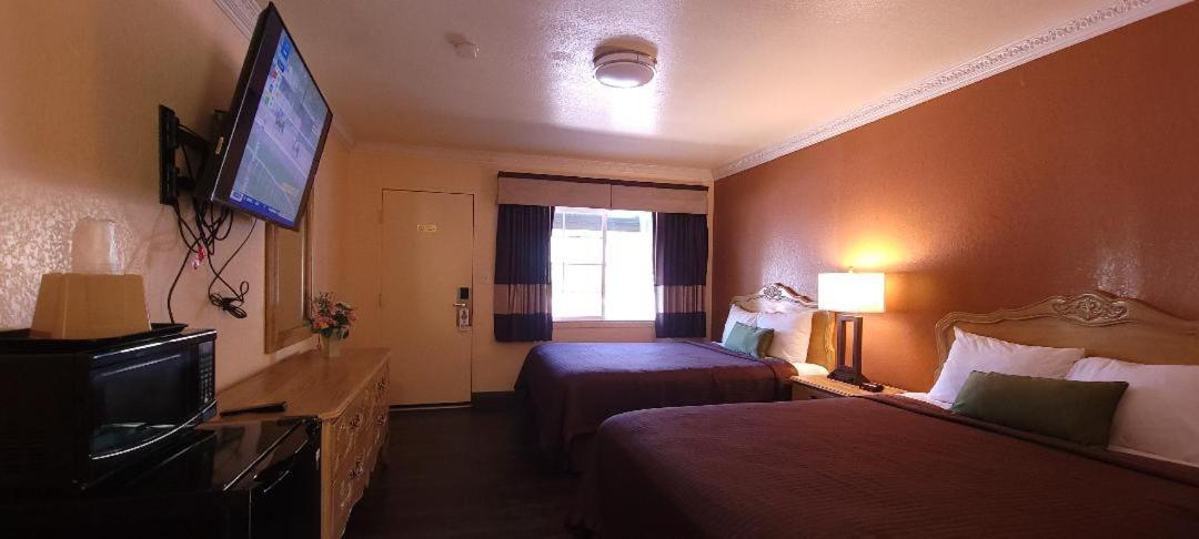 Lakeview Inn