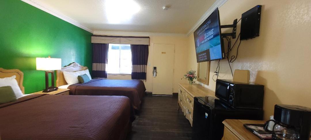 Lakeview Inn