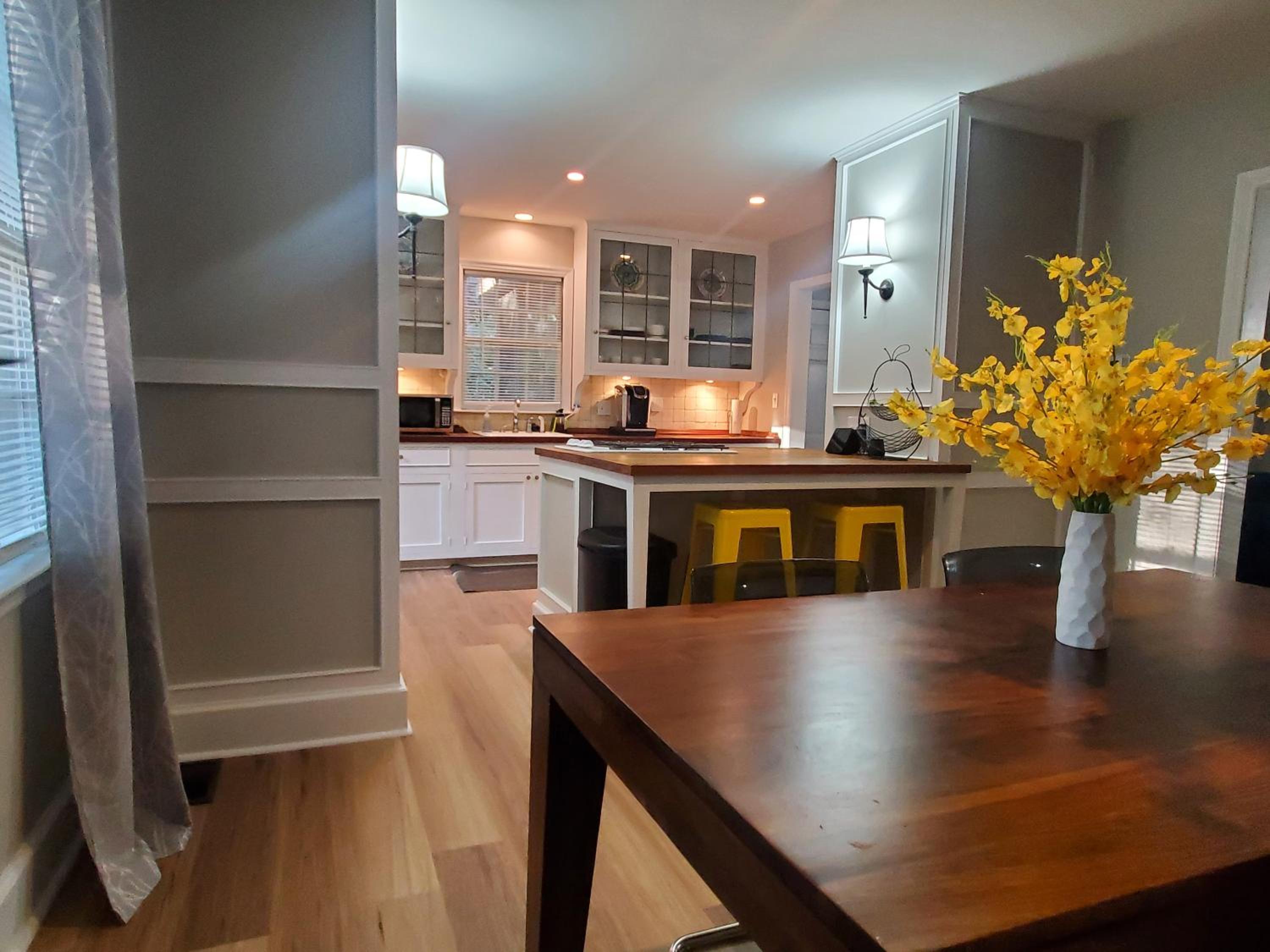 Montgomery Vacations - Cheerful 2 BR Near Colleges, Downtown, Attractions - Property Image 10