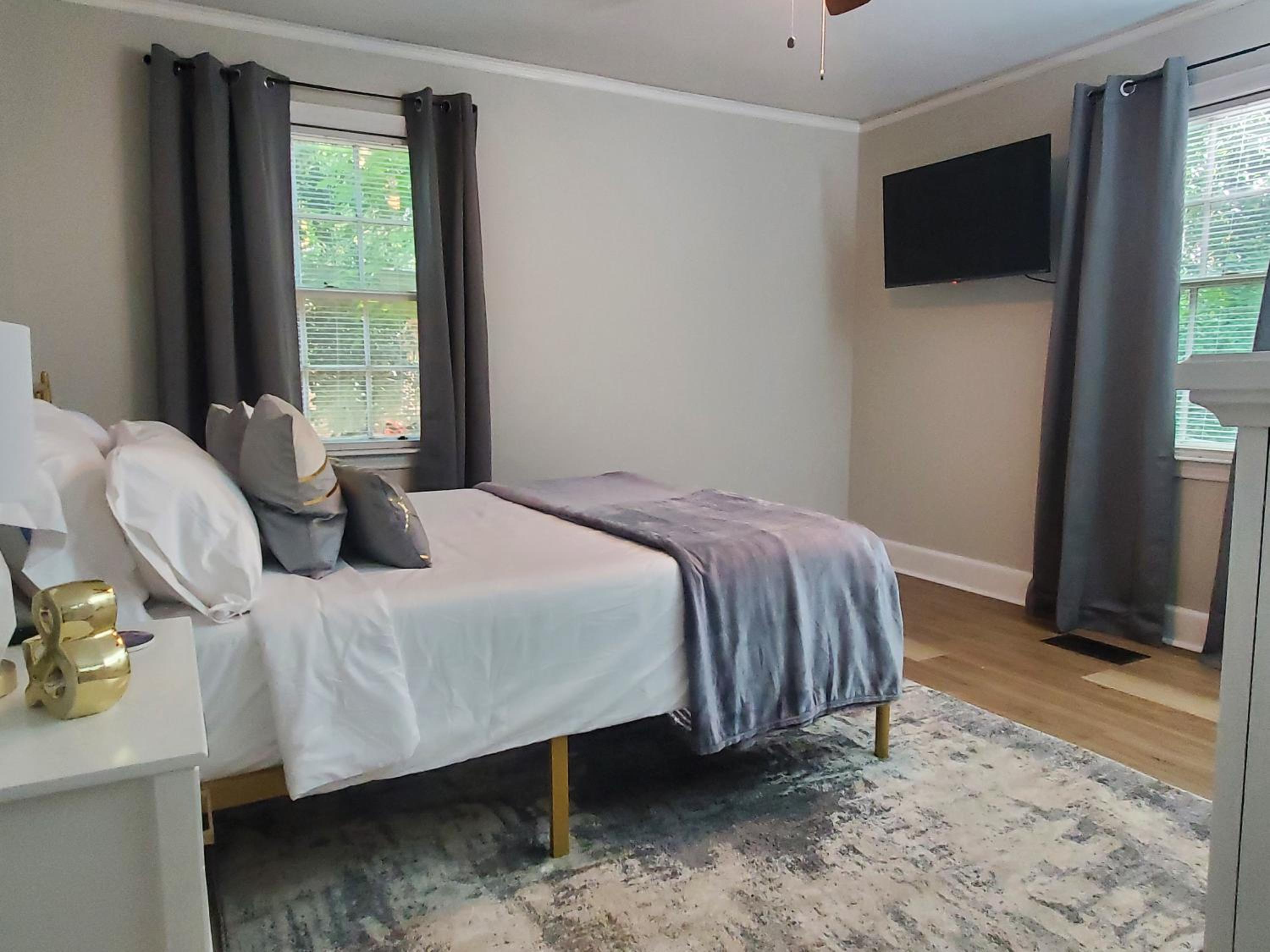 Montgomery Vacations - Cheerful 2 BR Near Colleges, Downtown, Attractions - Property Image 19