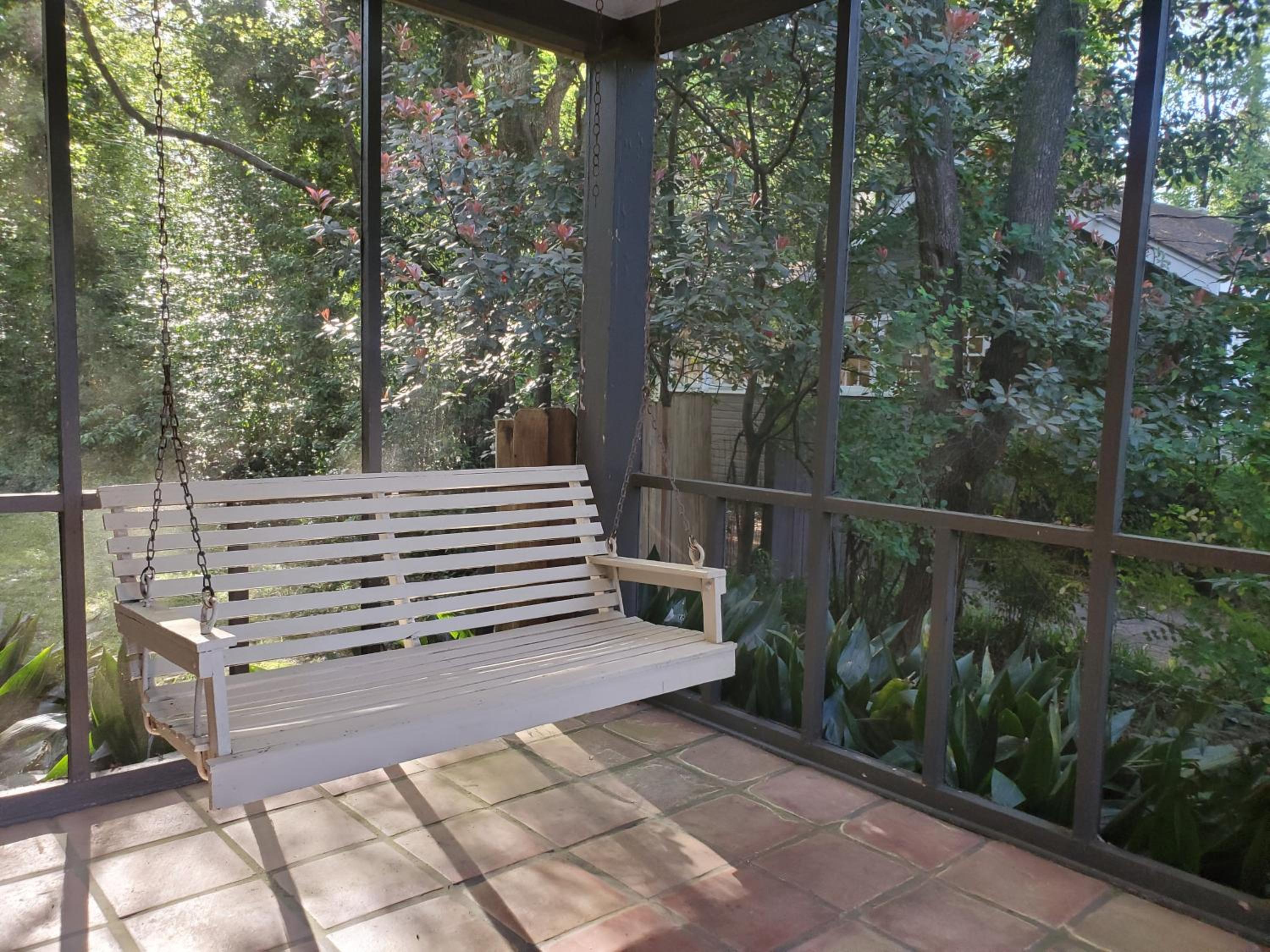 Montgomery Vacations - Cheerful 2 BR Near Colleges, Downtown, Attractions - Property Image 35