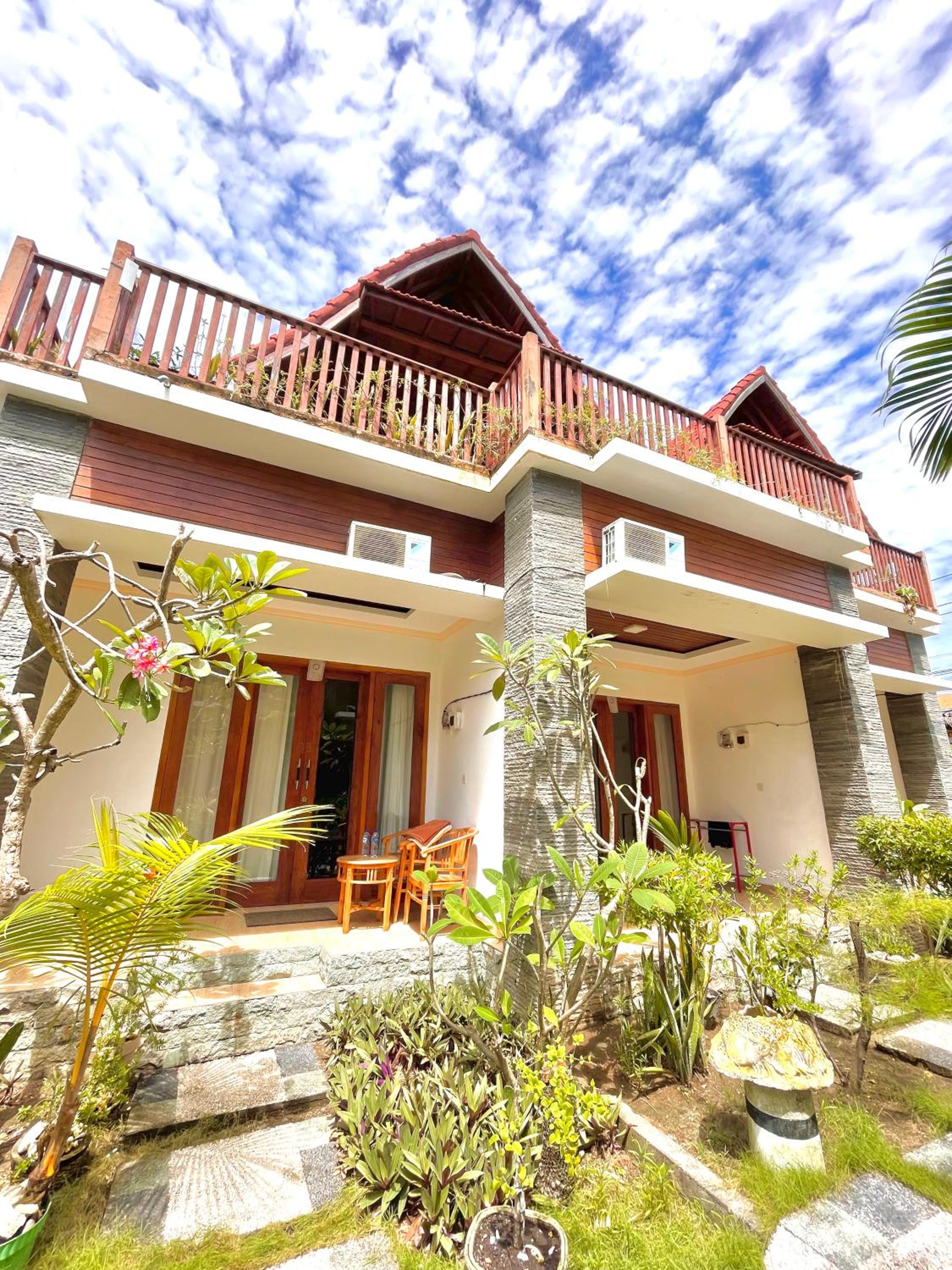 Ayu Laba Beach Villa and Resto