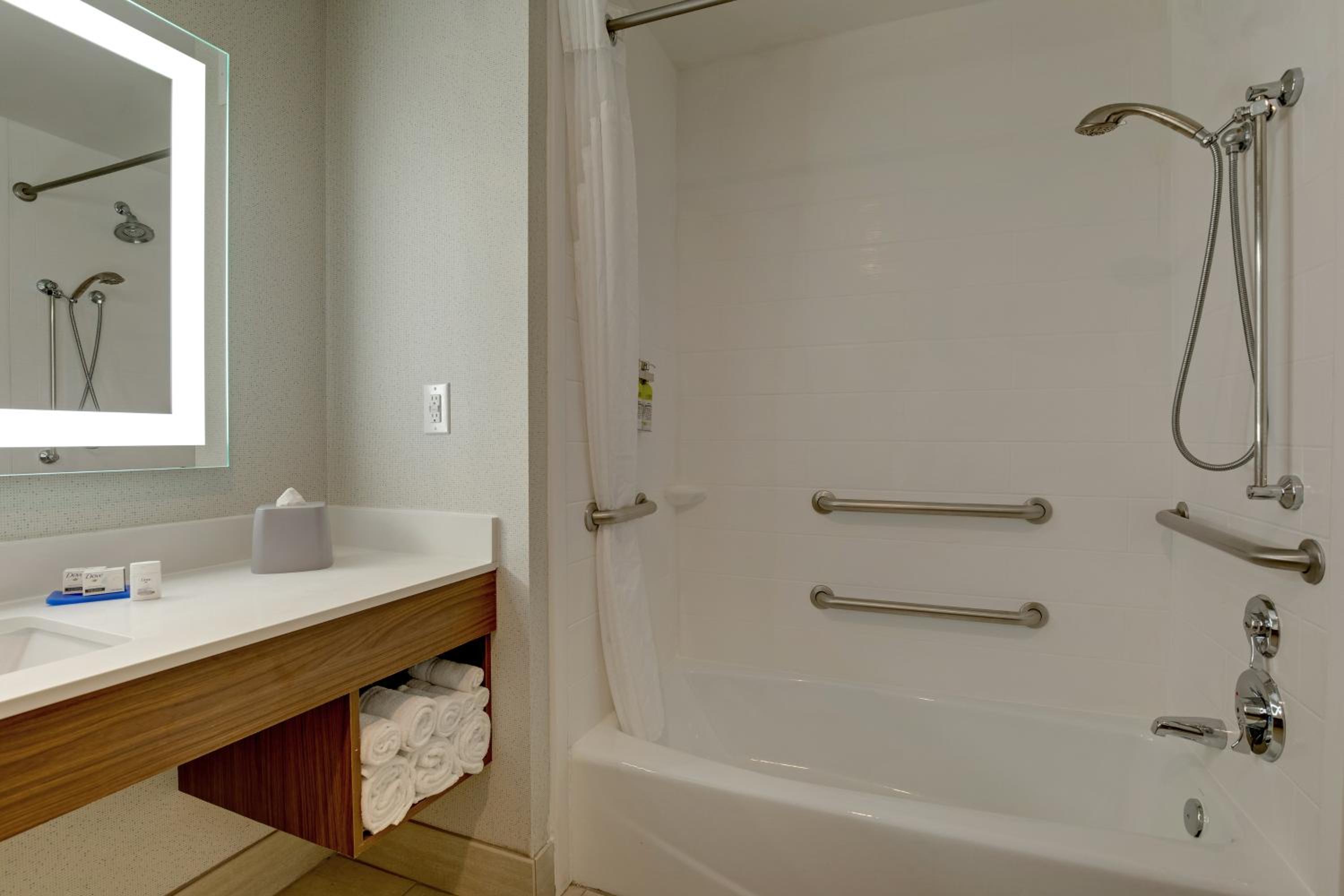 Holiday Inn Express Nashville-Opryland, an IHG Hotel - Property Image 27