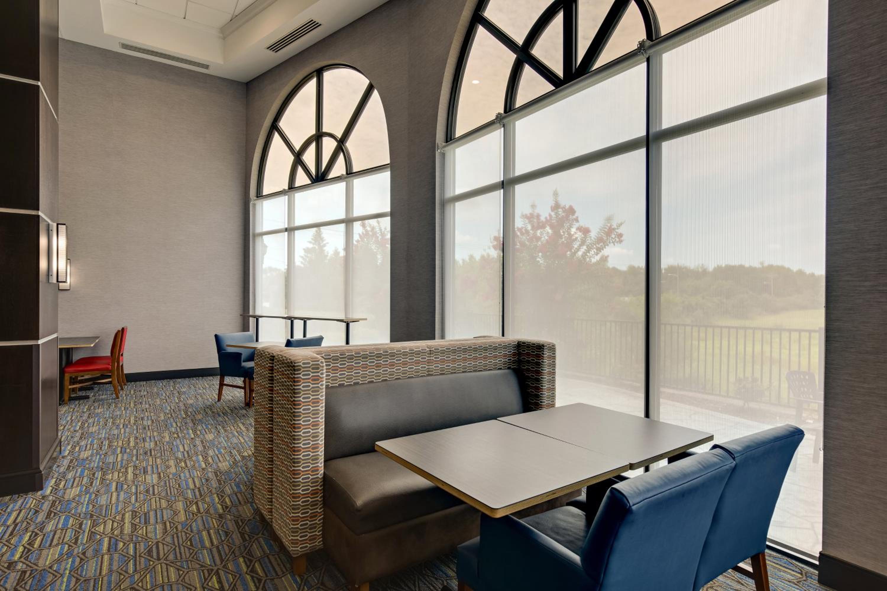 Holiday Inn Express Nashville-Opryland, an IHG Hotel - Property Image 3
