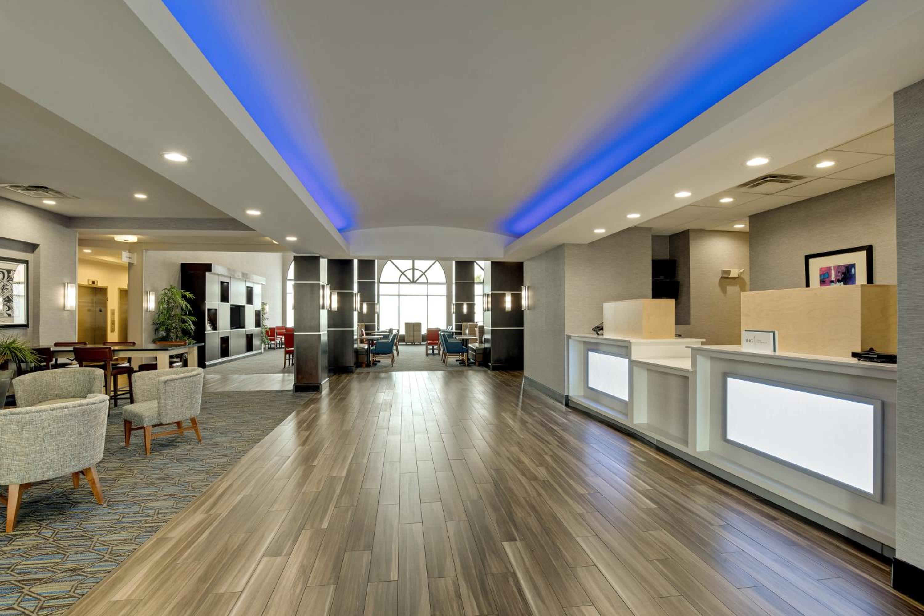 Holiday Inn Express Nashville-Opryland, an IHG Hotel - Property Image 4