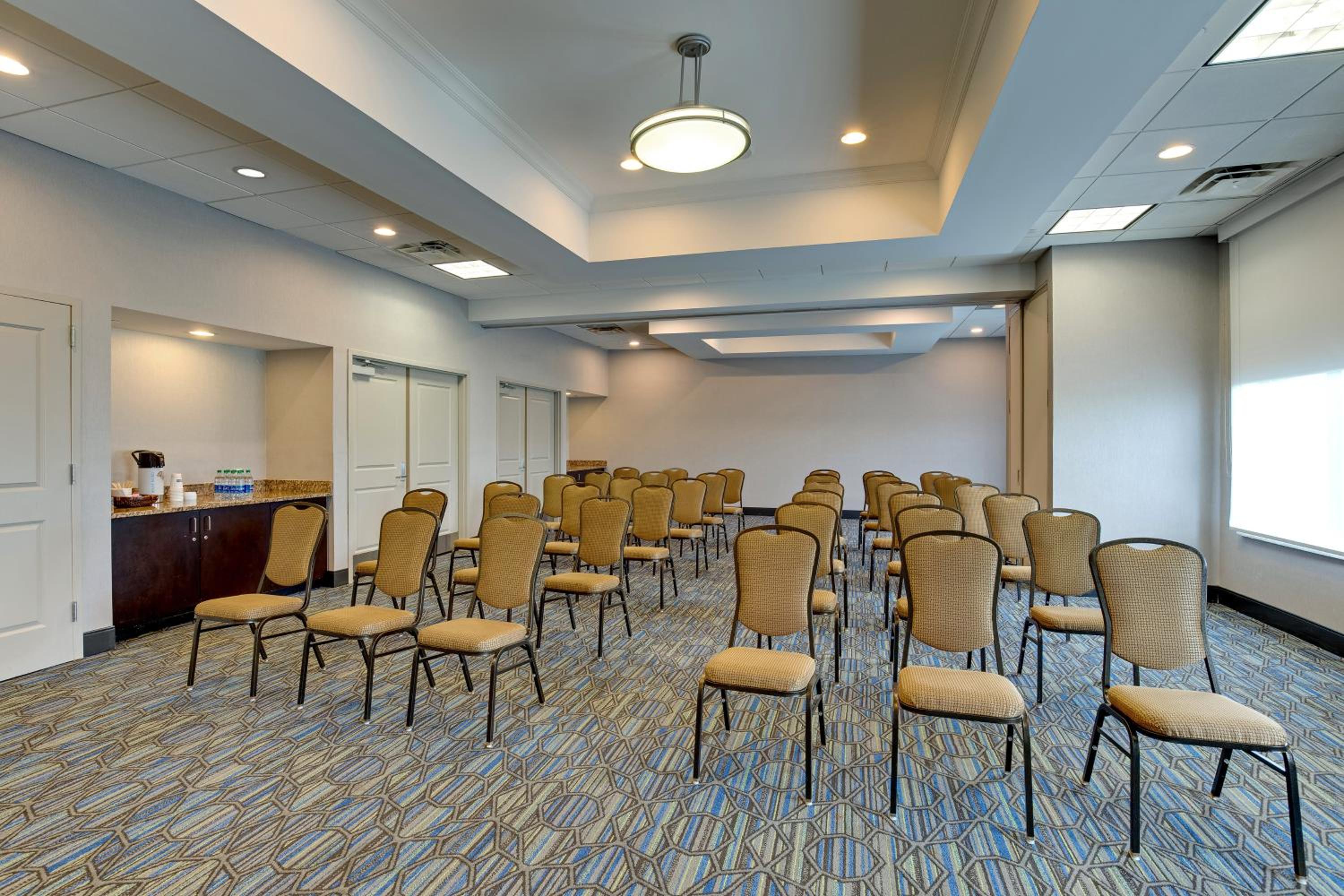 Holiday Inn Express Nashville-Opryland, an IHG Hotel - Property Image 8