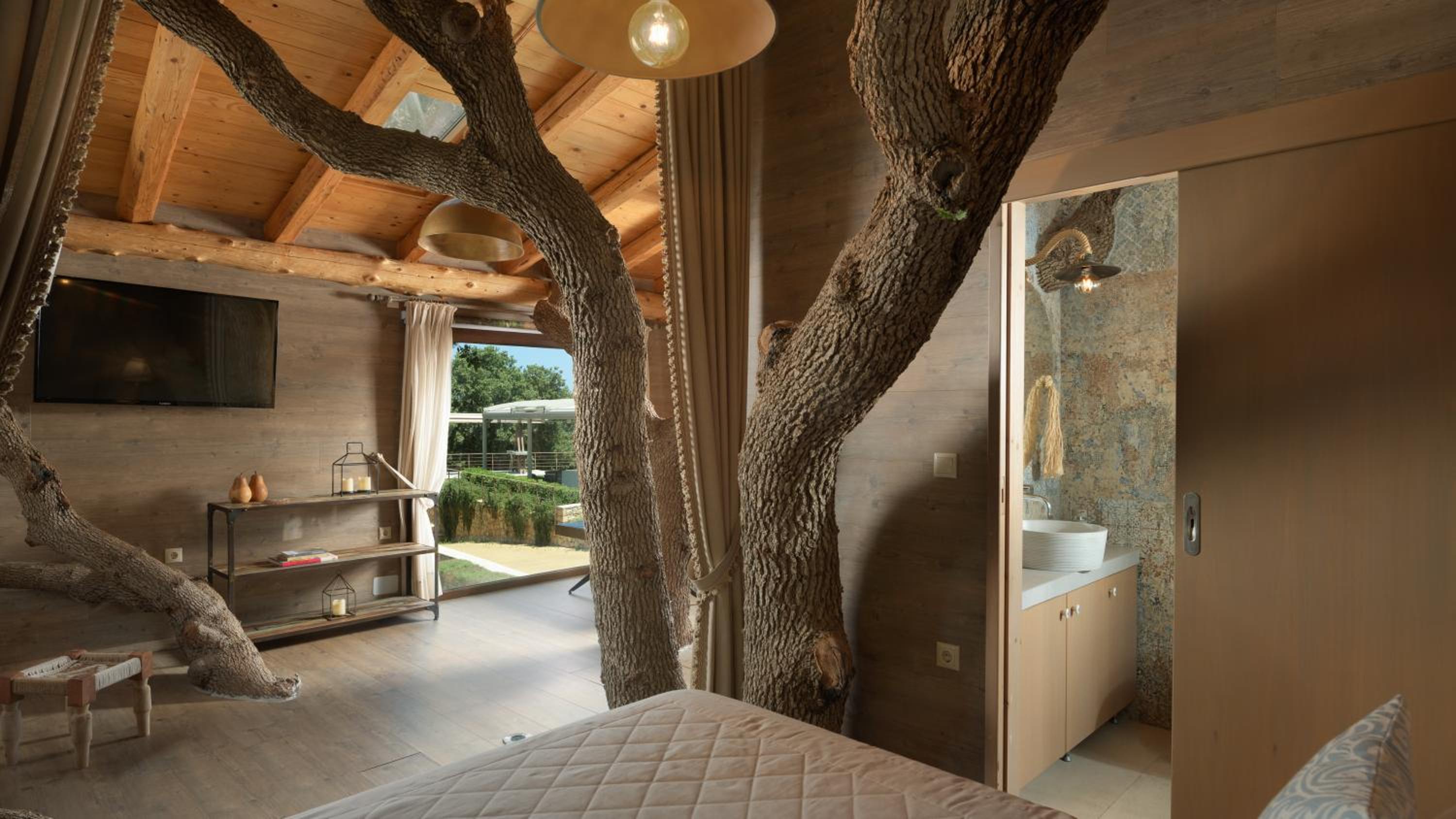 Stolidi Mou Treehouse view 5