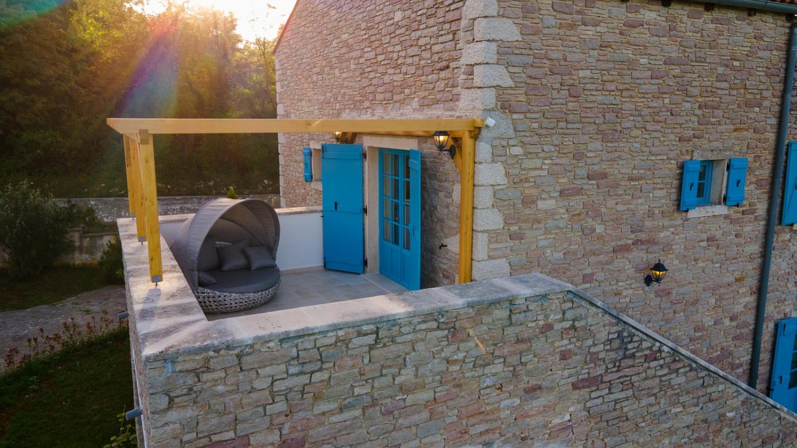 Photo 13