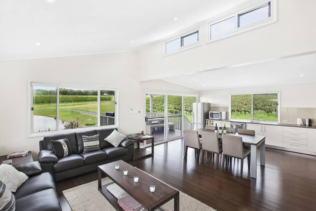 Lovedale Lakehouse Vineyard