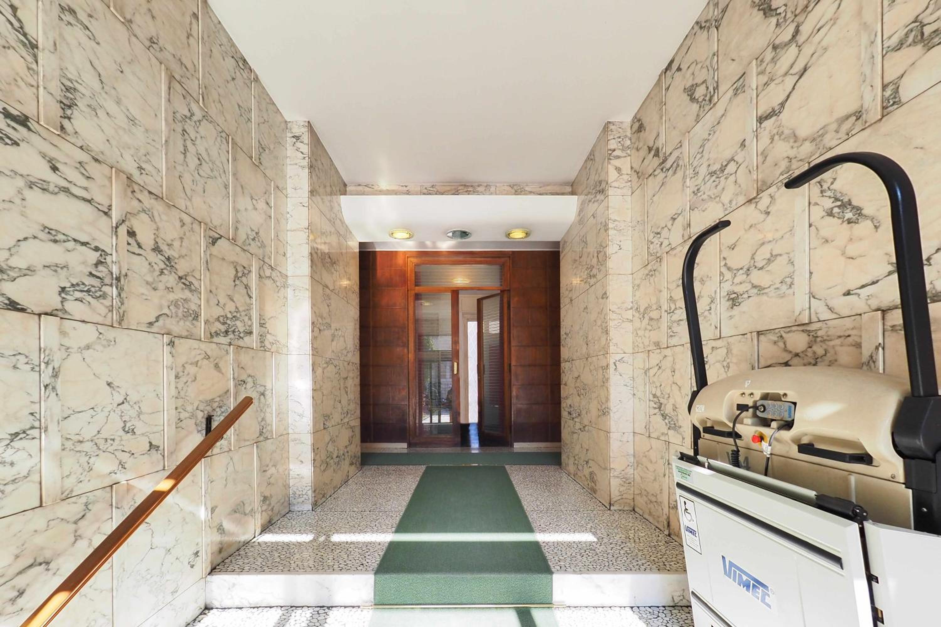 MBA24. Charming Suite close to metro FieraCitylife