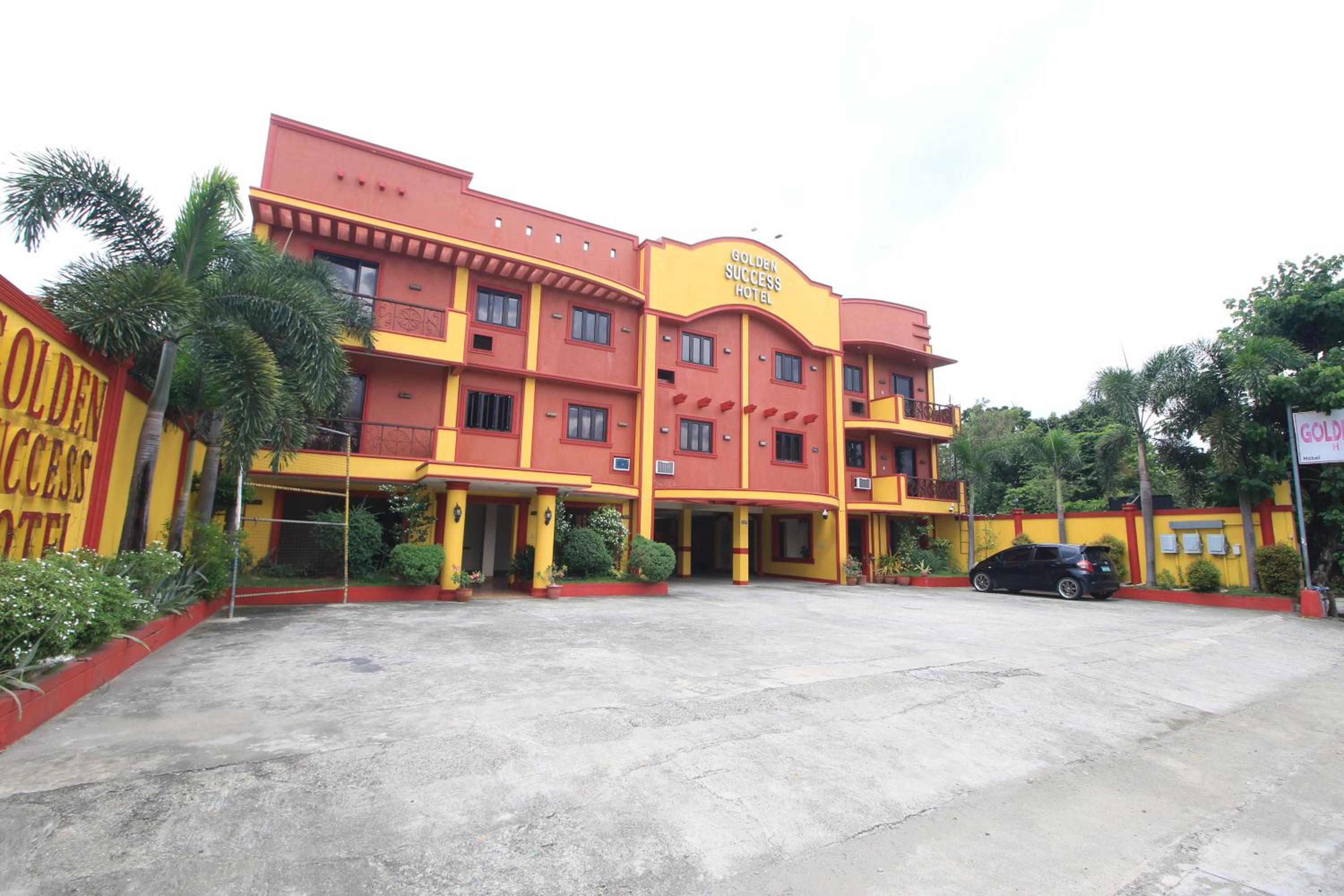 Golden Success Hotel II by RedDoorz view 5