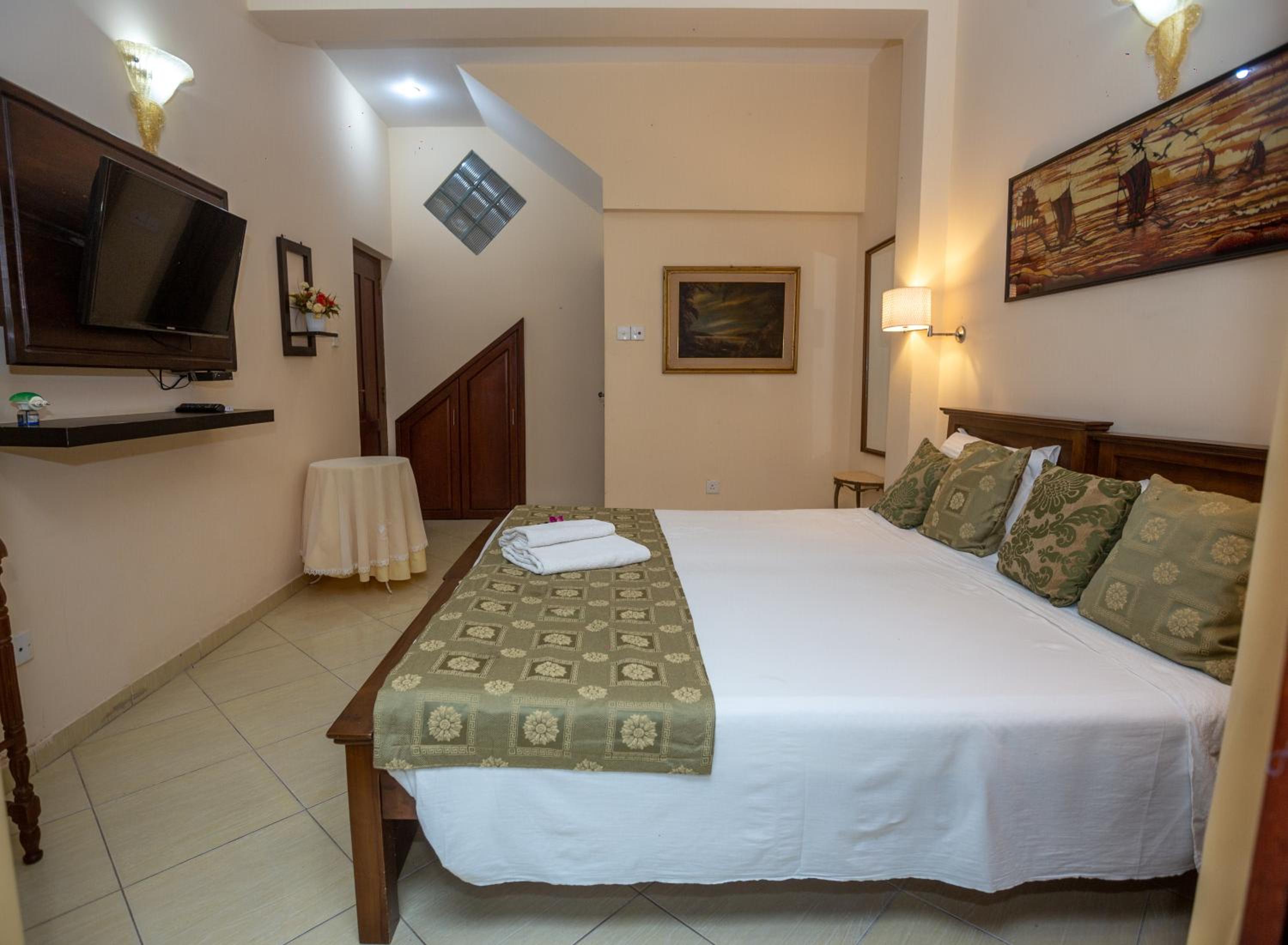 Fort Thari Inn