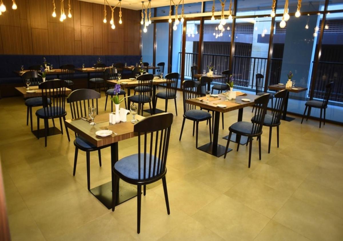 Hometown Apartments - Brand New 2BR Apartment in Dubai Wharf 2