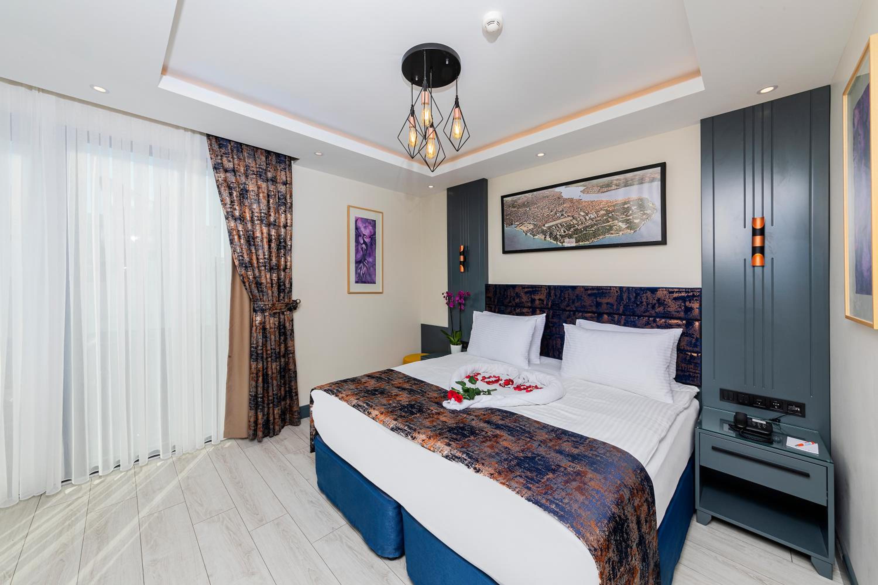 The Magnaura Palace Oteli - Image 16