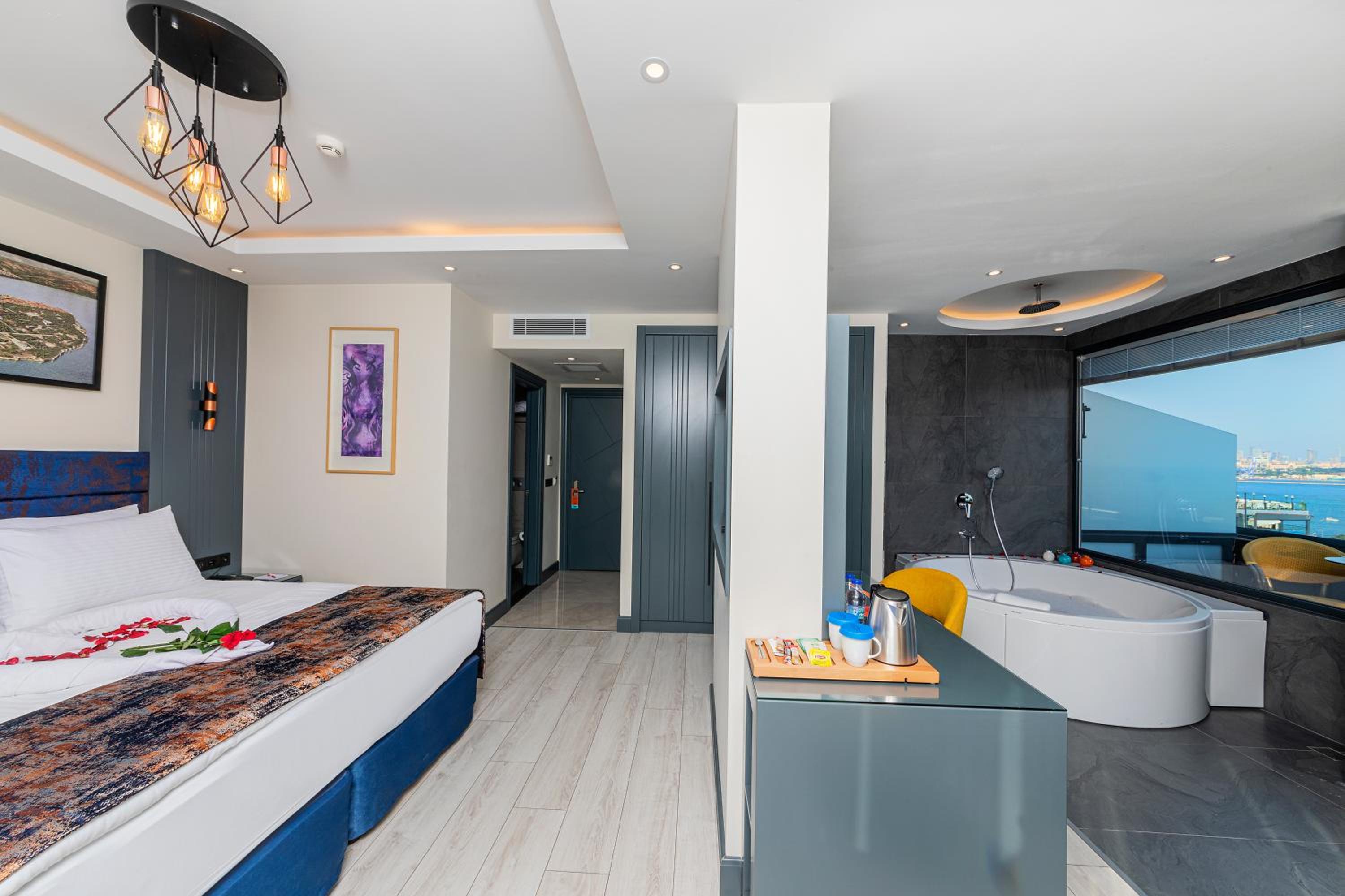 The Magnaura Palace Oteli - Image 15