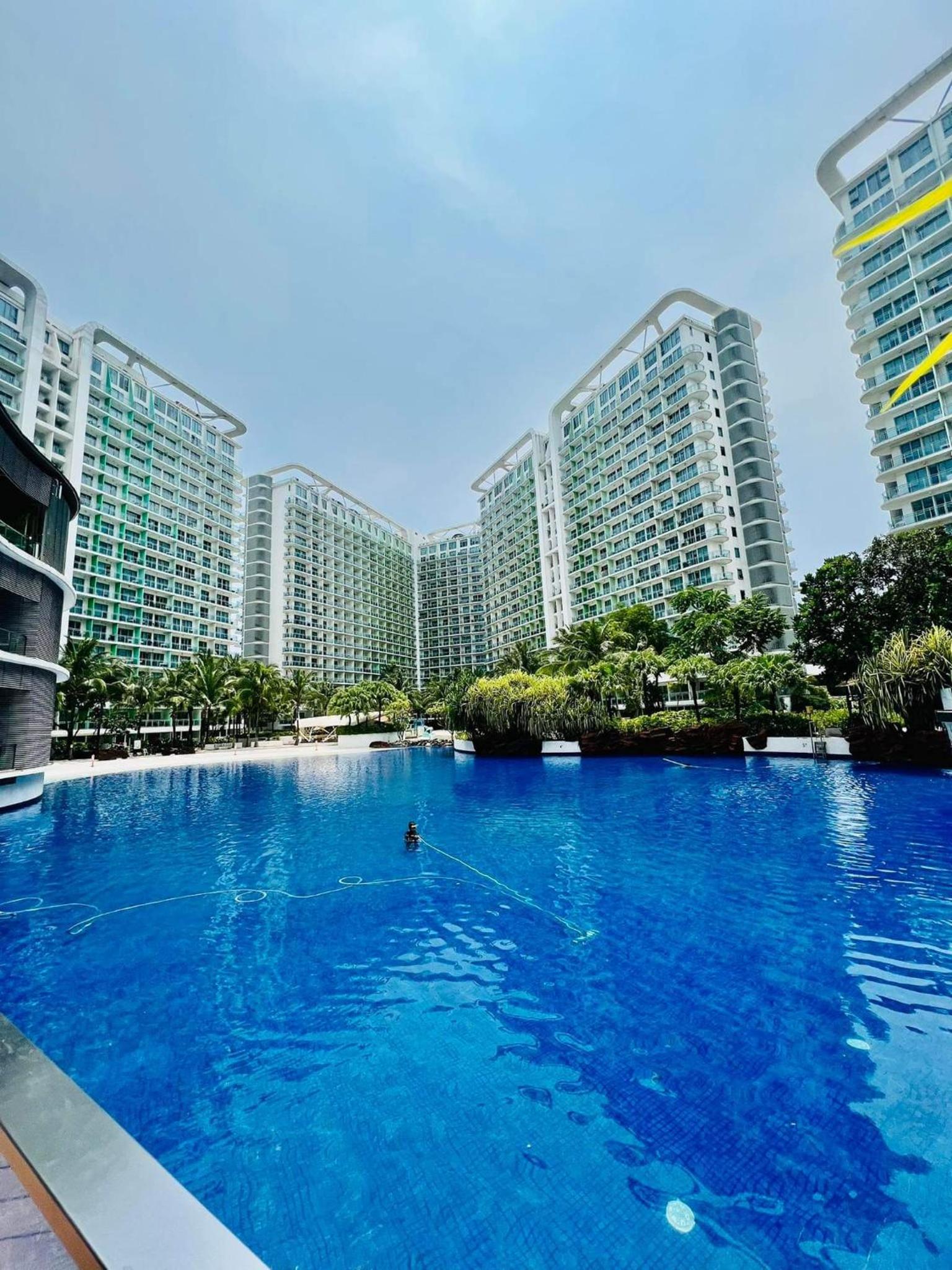 AZURE URBAN RESORT Maldives tower - main view