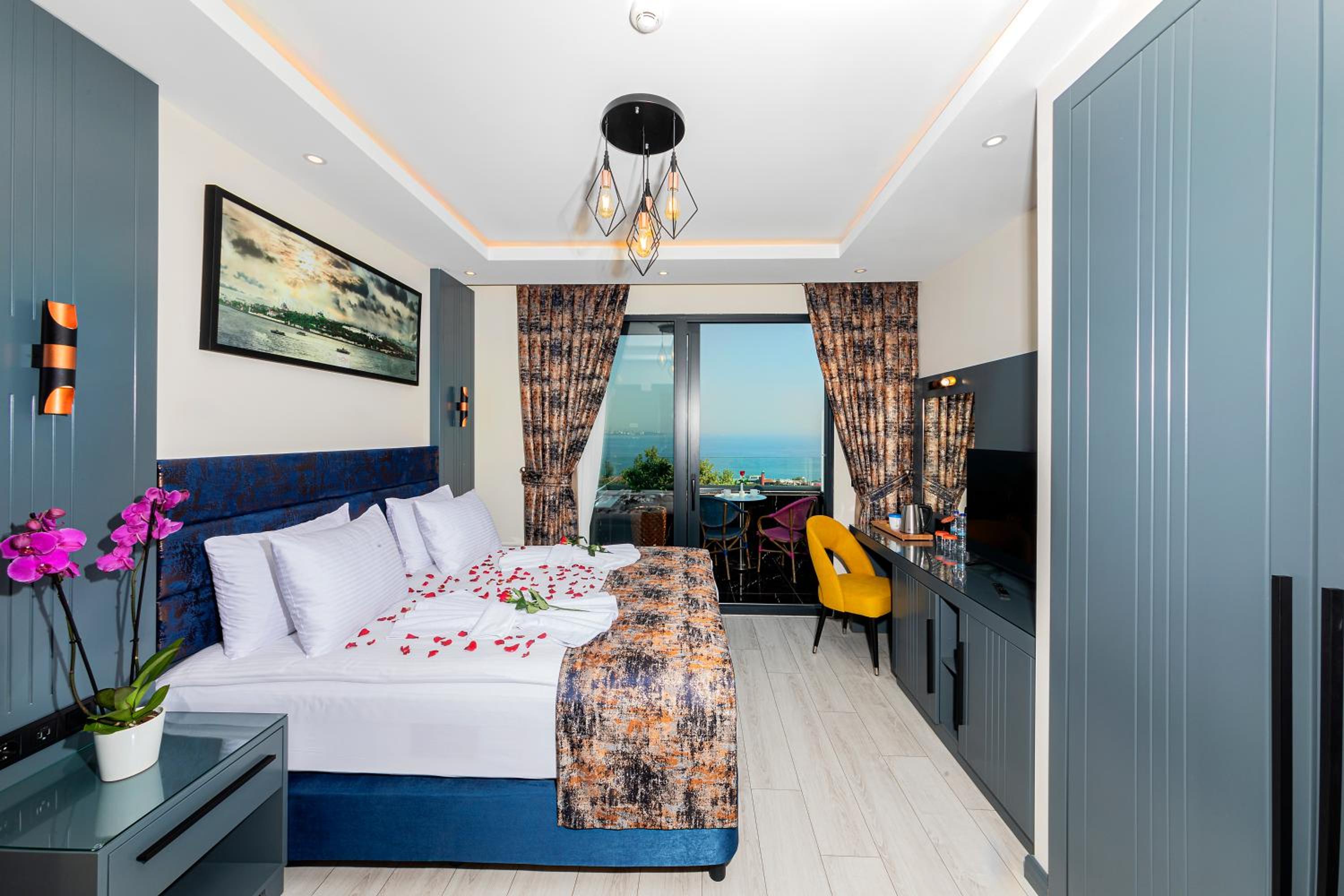 The Magnaura Palace Oteli - Image 67