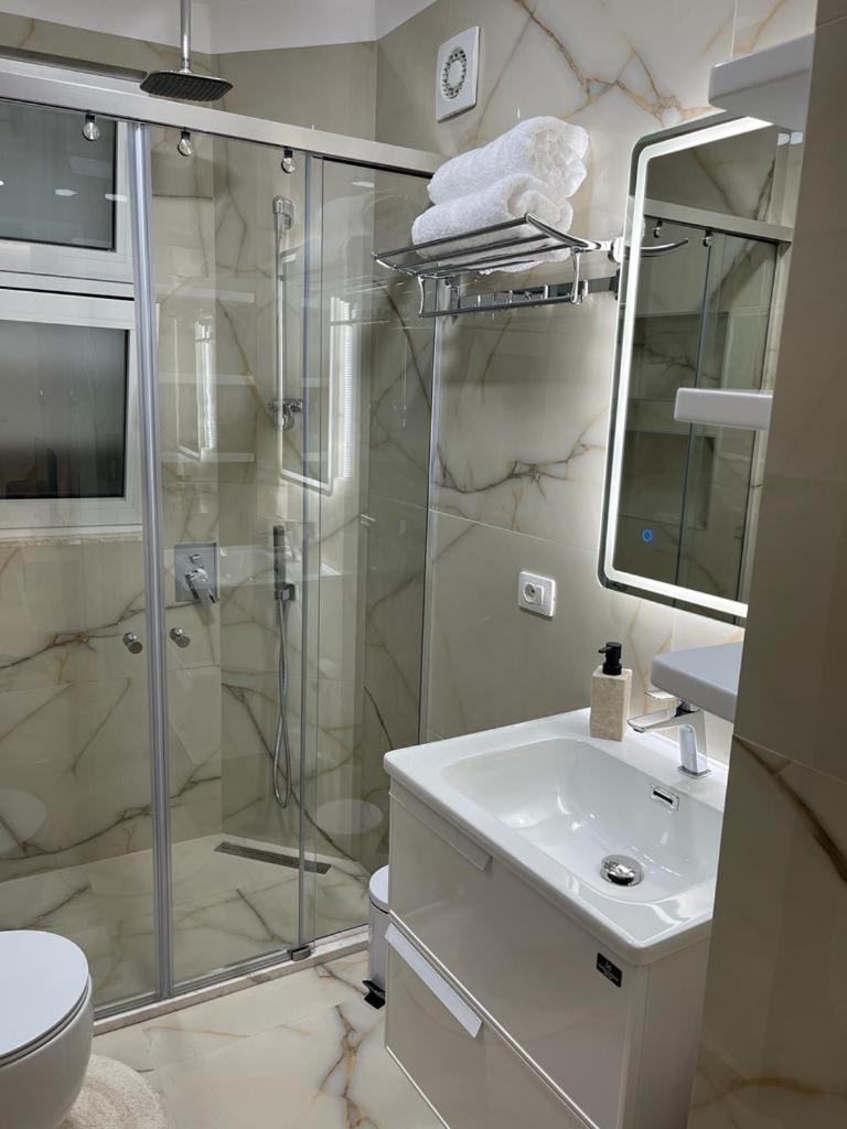 TIRANA CITY CENTER STUDIO