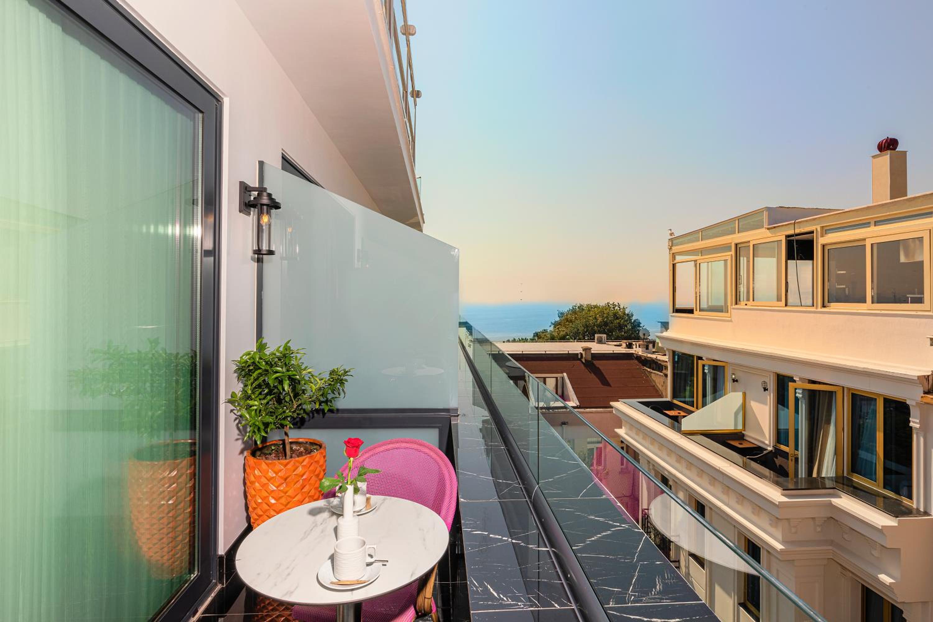 The Magnaura Palace Oteli - Image 74