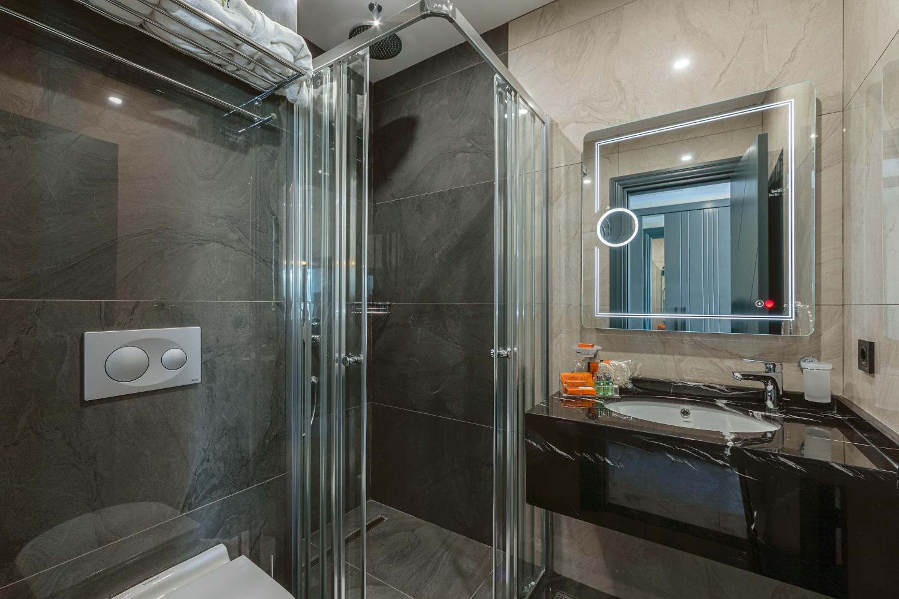 The Magnaura Palace Oteli - Image 79