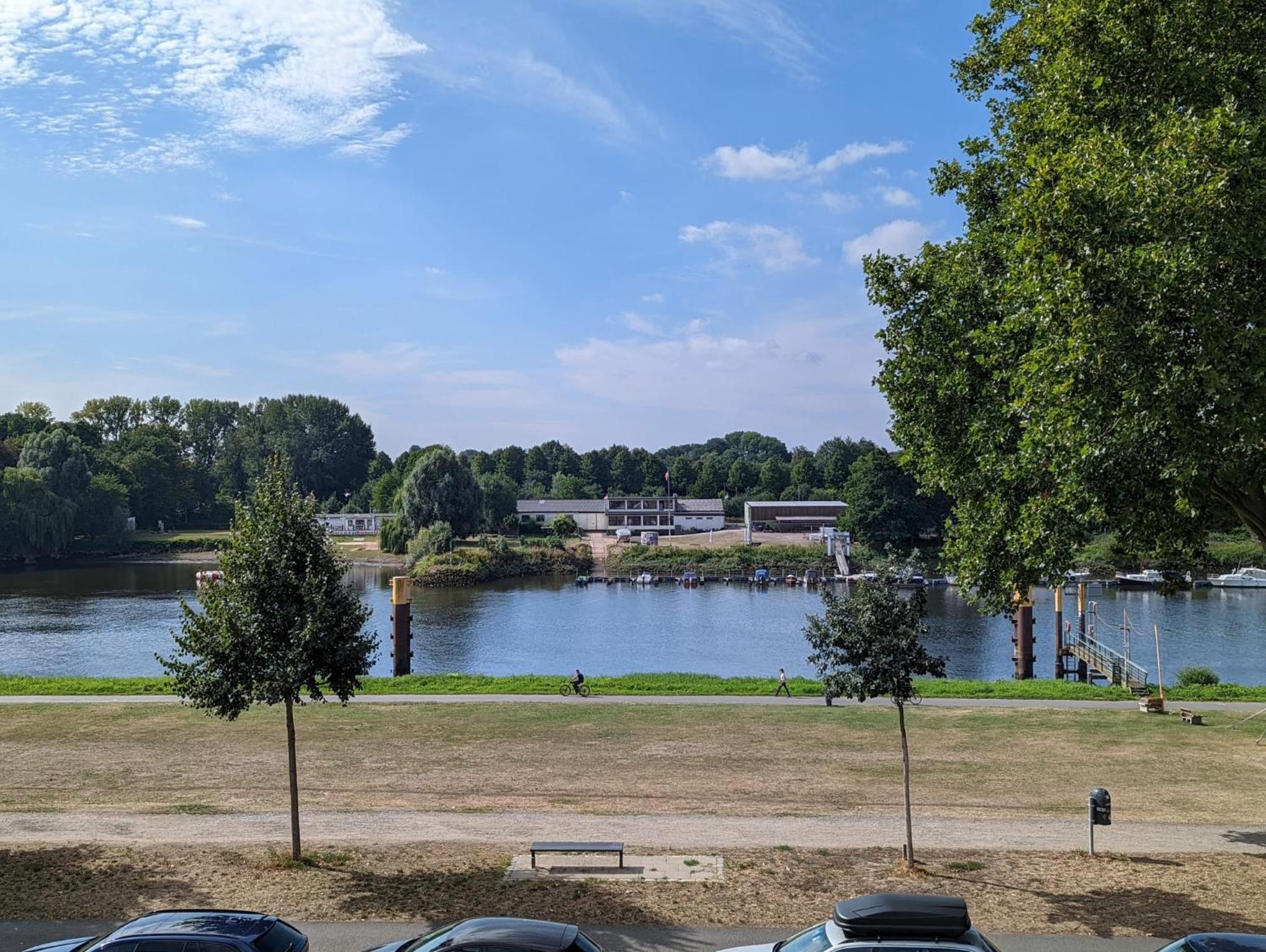 HOMEY Apartments - Riverside - mit Weserblick und Parkplatz