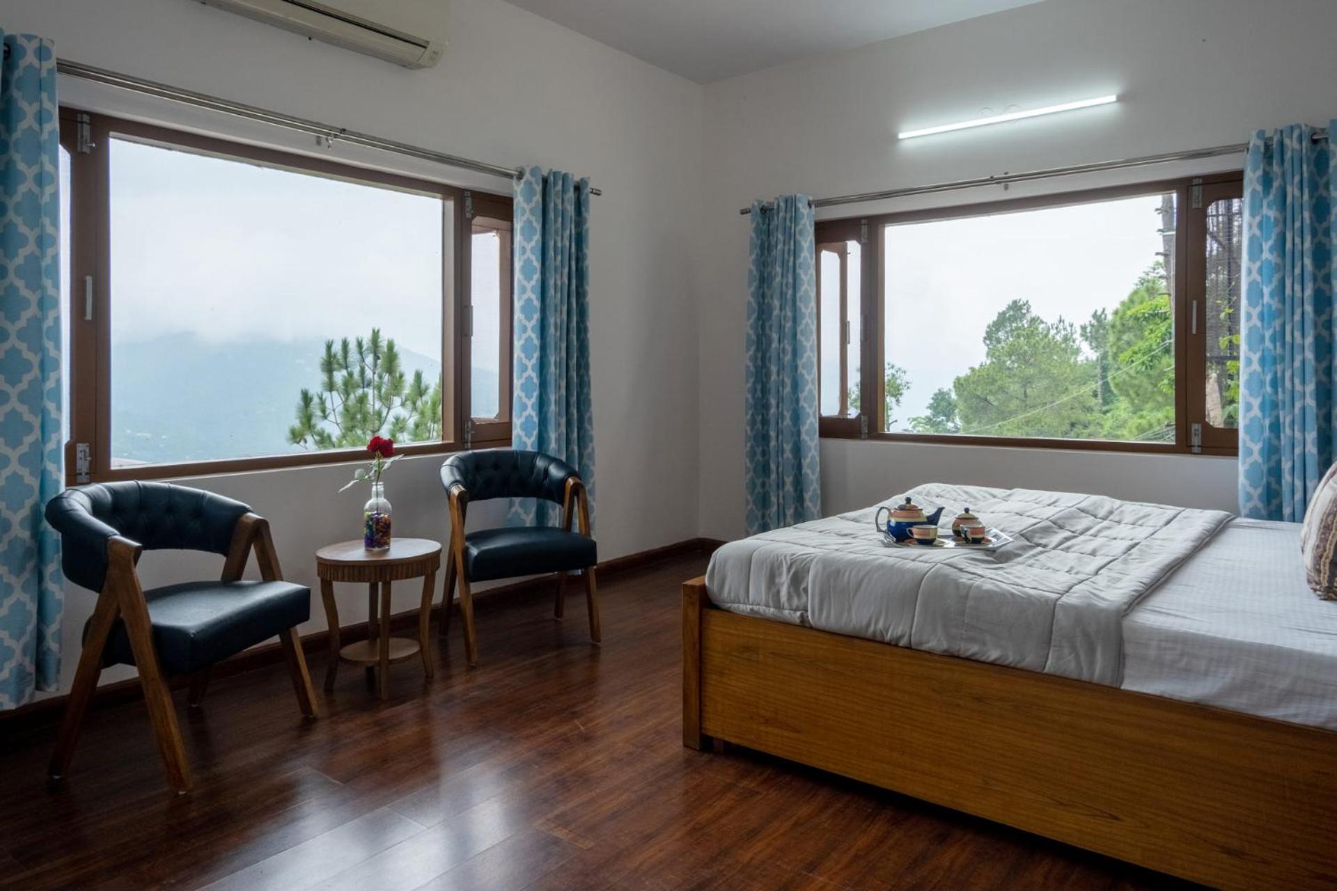 Villa Woodside Meadows by VEO - Jacuzzi Retreat, Kasauli view 5
