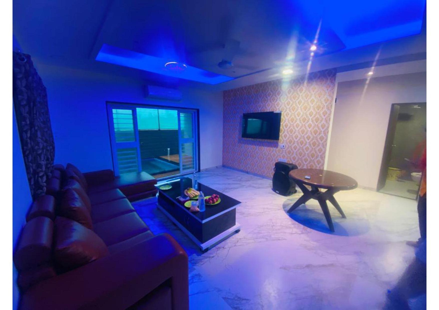 Grey Scale 4BHK view 4