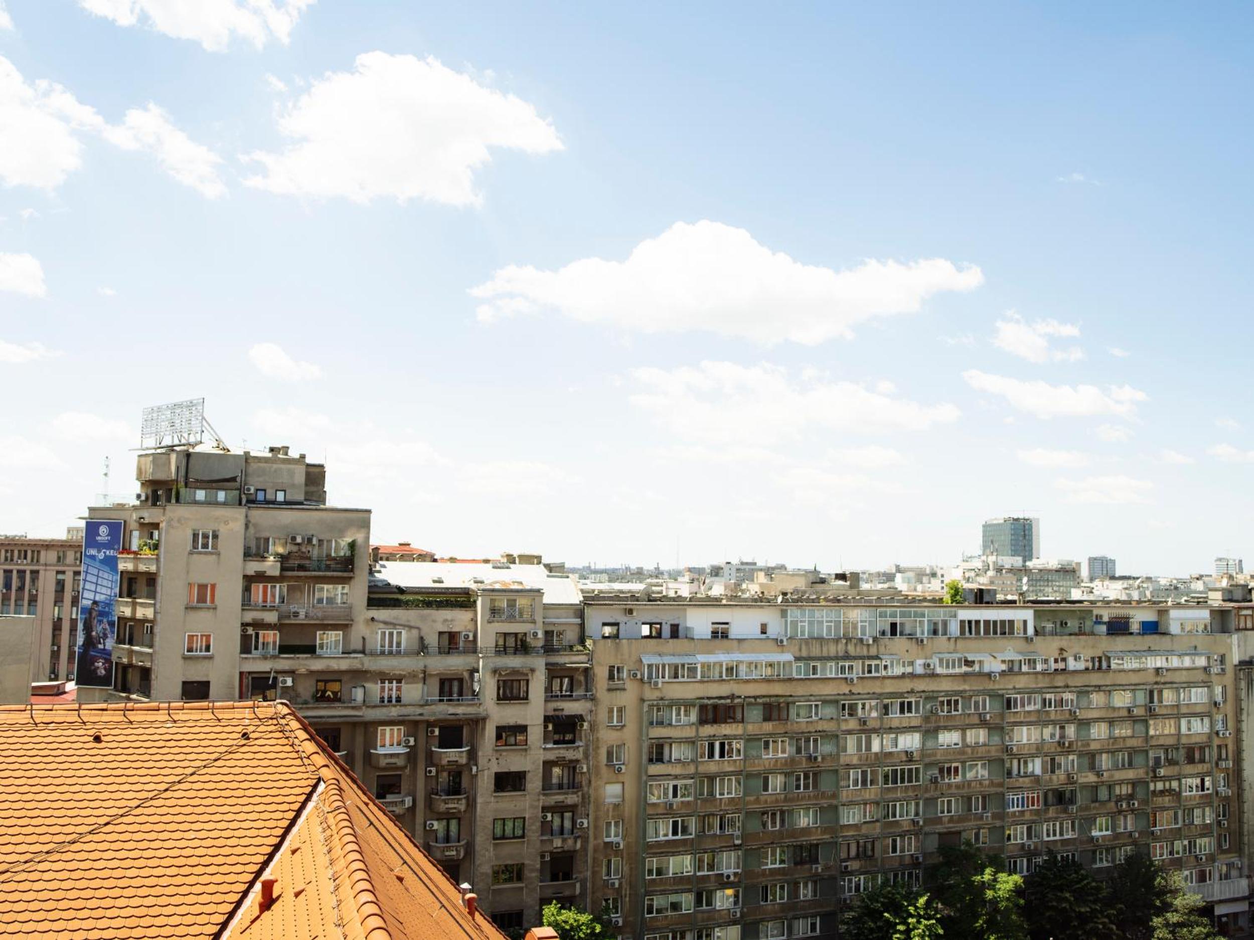 Sunny 3BR Midtown Flat - Amazing View Balcony view 5