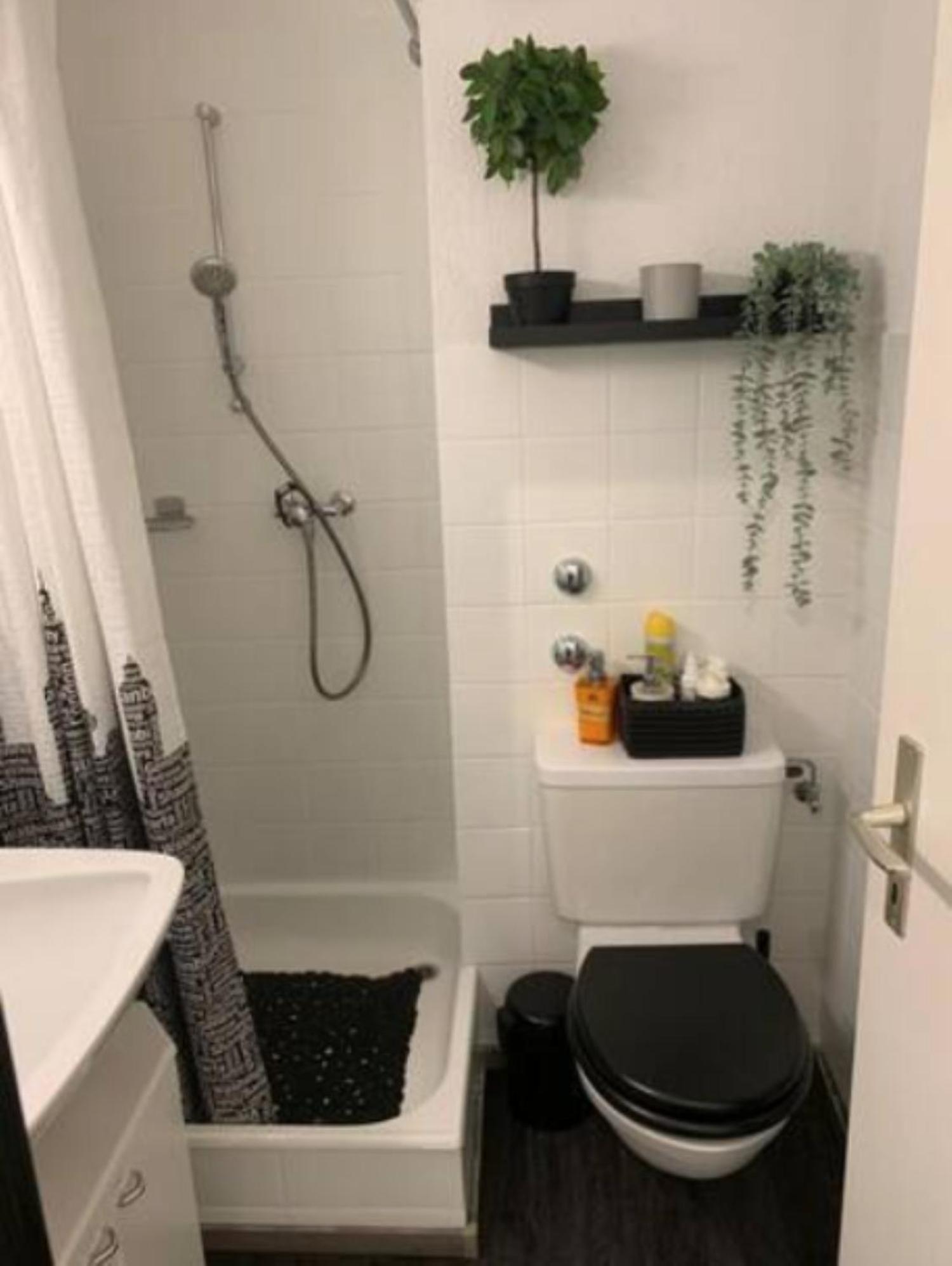Lovely 1-bedroom vacation studio apartment with pool and sauna view 5