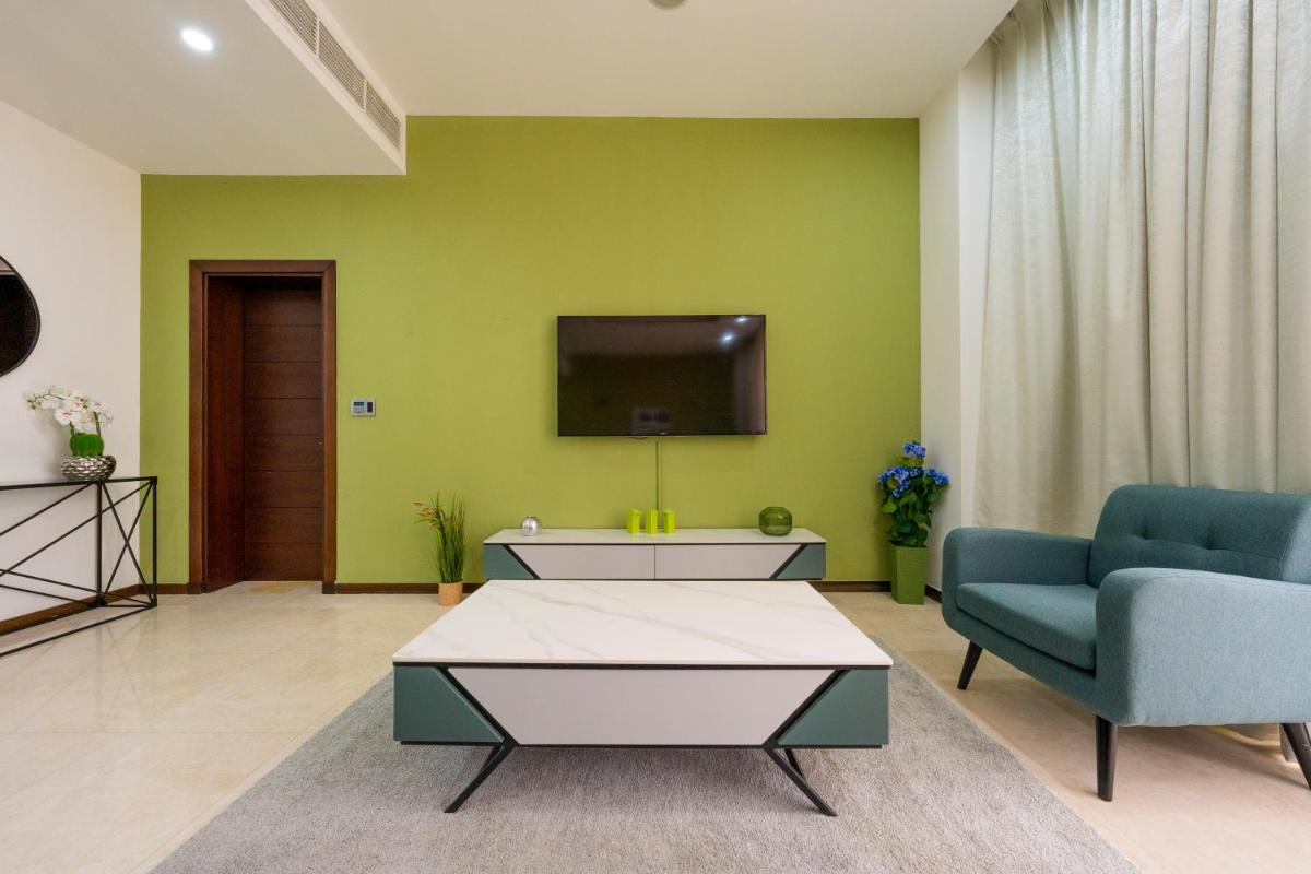 Modern beachfront 1BR apartment - Tiara Residence