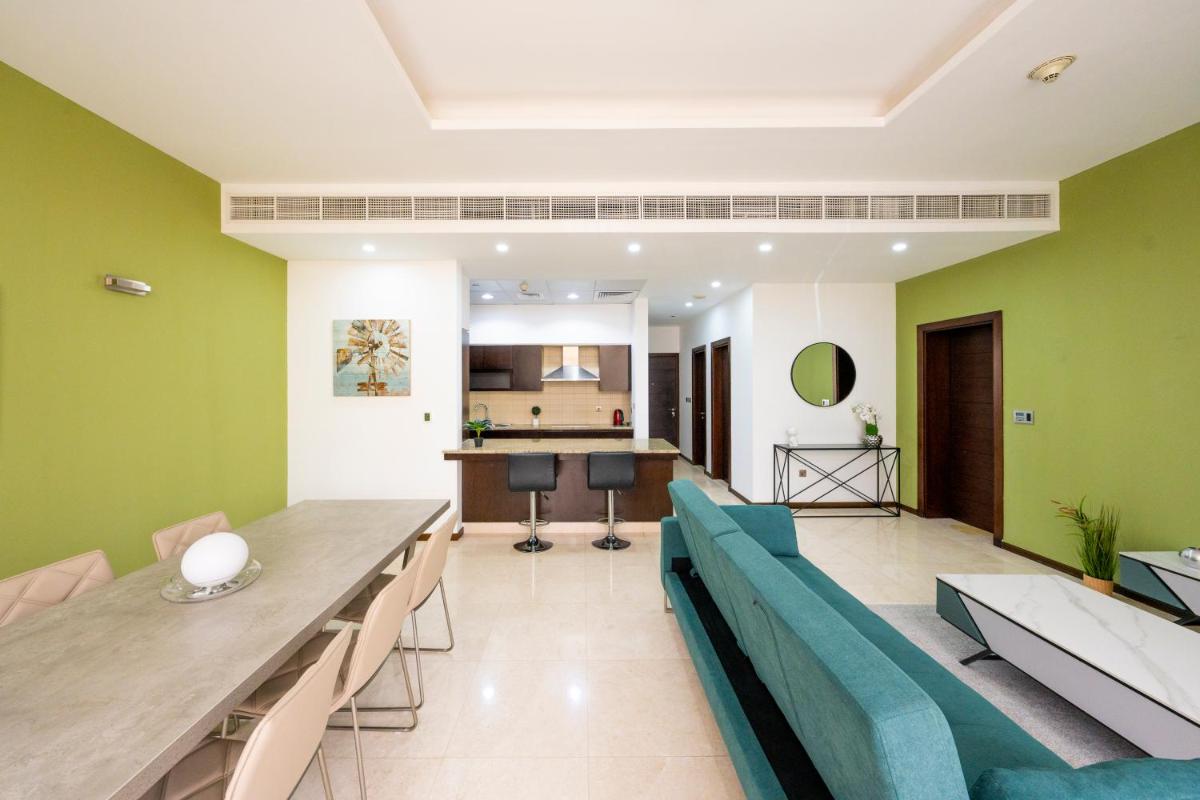 Modern beachfront 1BR apartment - Tiara Residence