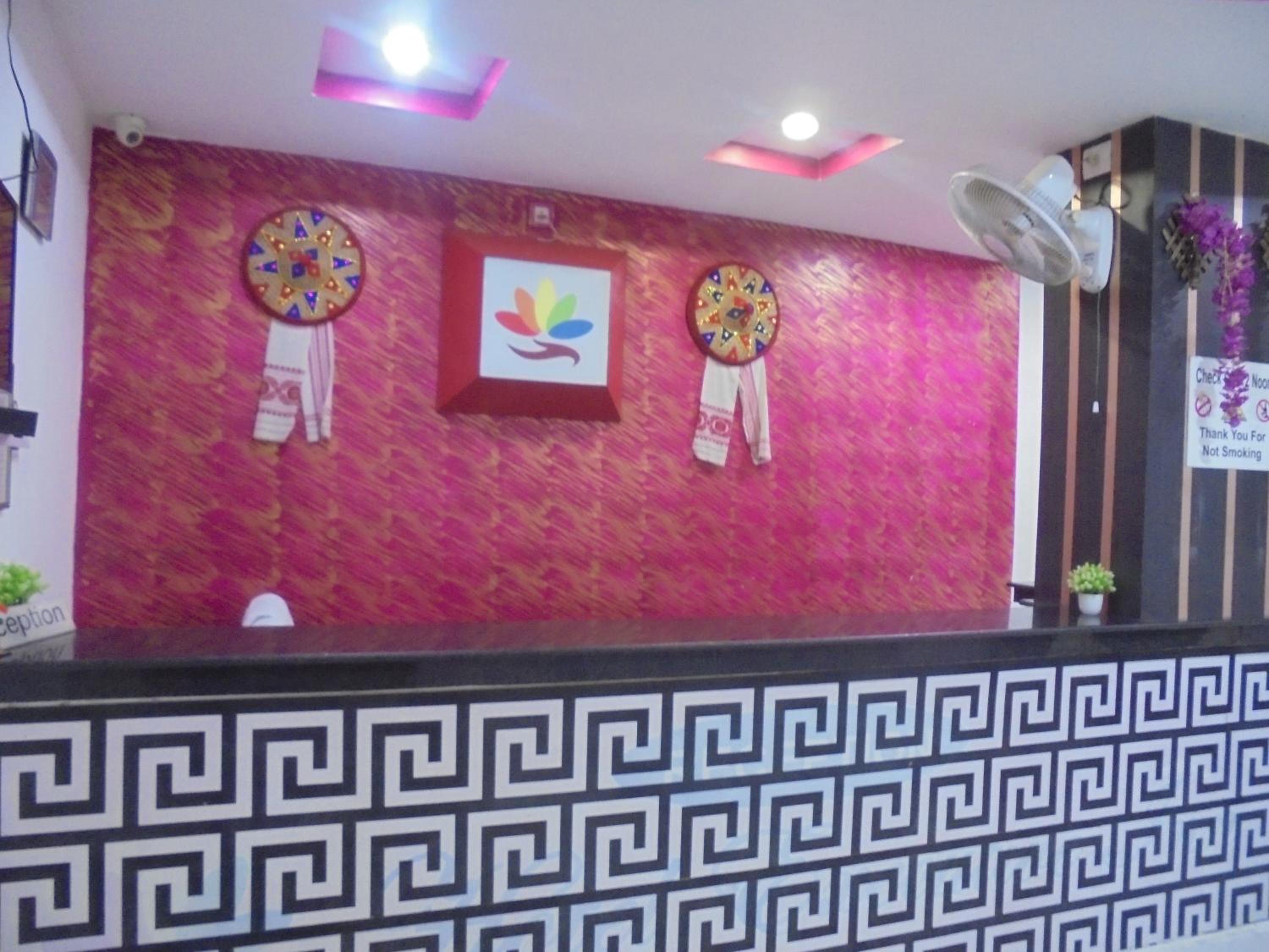 HOTEL EXECUTIVE INN