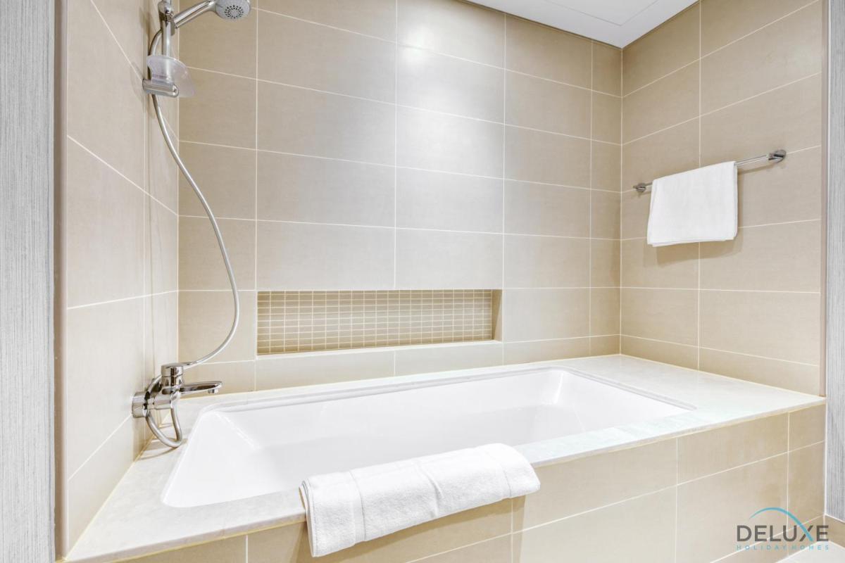 Sophisticated 2BR at 5242 Tower 1 Dubai Marina by Deluxe Holiday Homes