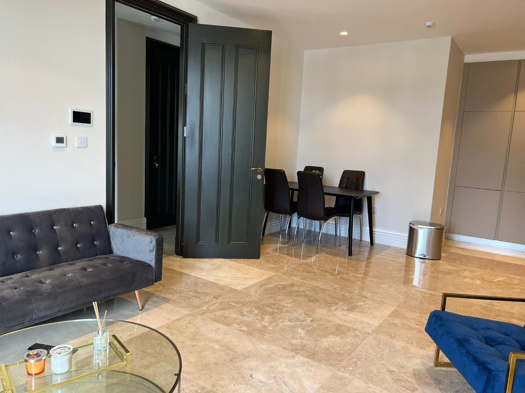 Bright & Modern 2 bedroom In Hendon view 4