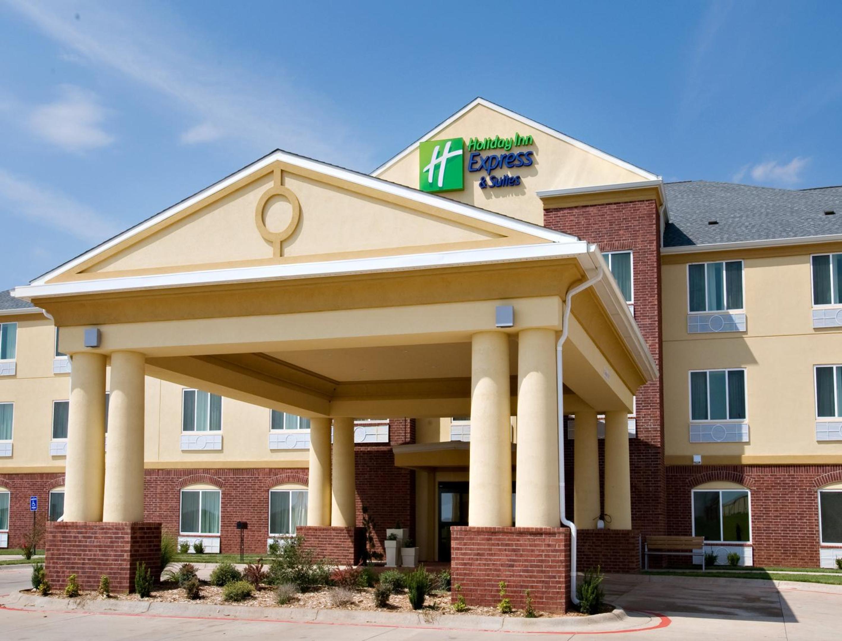 Childress Vacations - Holiday Inn Express Childress, an IHG Hotel - Property Image 19