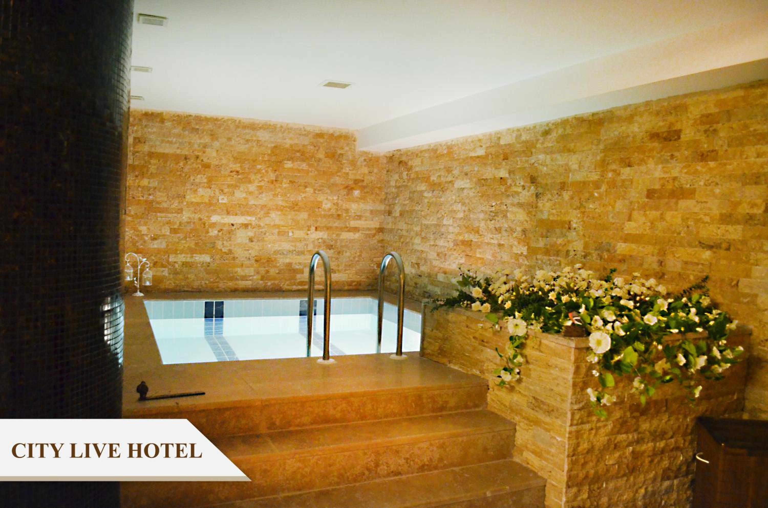 City Live Hotel - Image 53