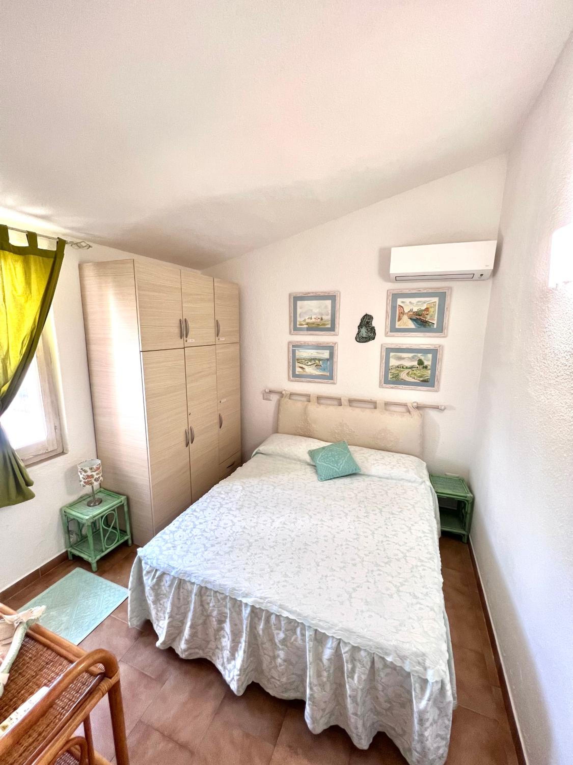 DOMUS HENRICUS -THREEROOM APARTMENT IN PORTO POLLO 400 Meters from the sea view 5