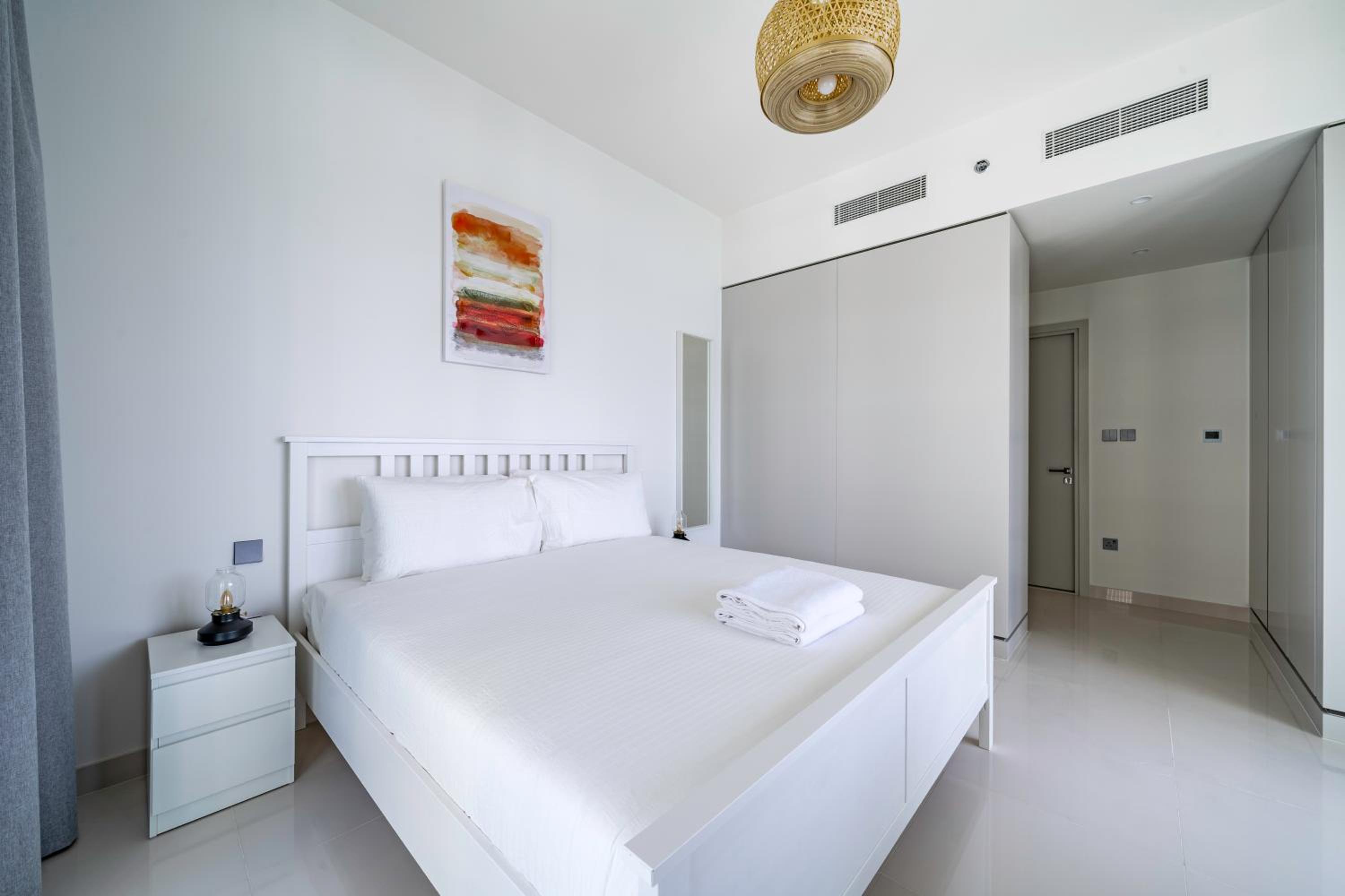 Breathtaking Atlantis view, Spacious 2BR on beach