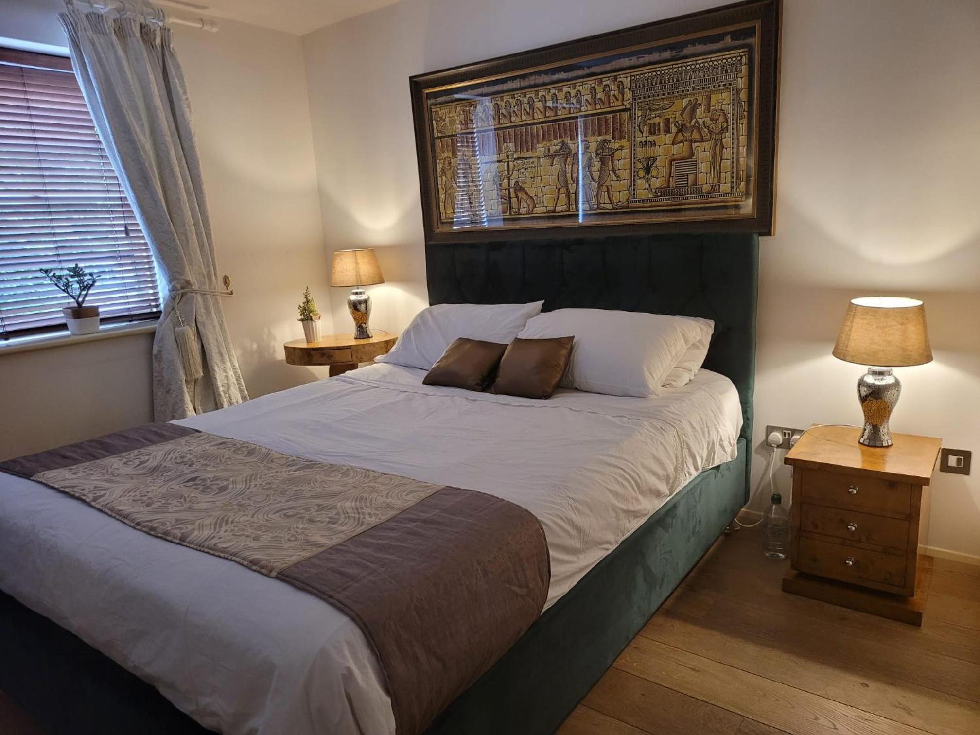 Super Central beautiful Three Bedroom