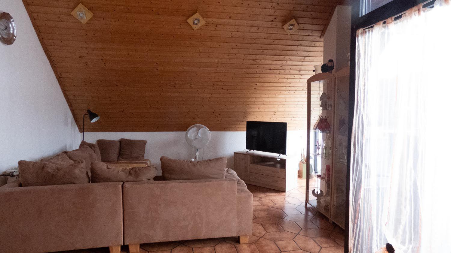 Grosse-Ferienwohnung-ueber-2-Etagen-bei-Frankfurt