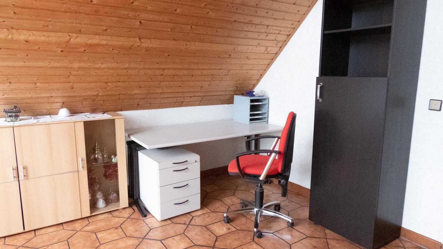 Grosse-Ferienwohnung-ueber-2-Etagen-bei-Frankfurt